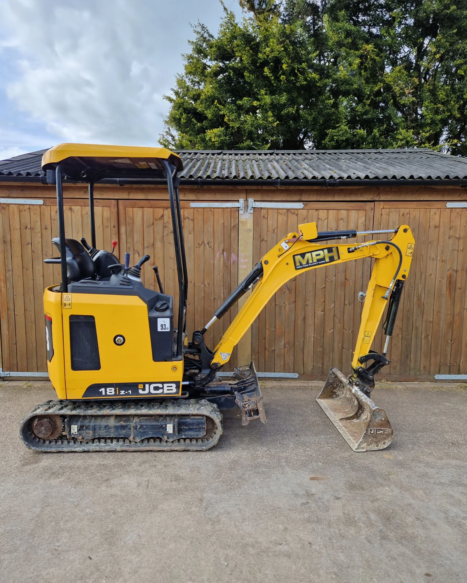 1.8 Tonne Mini Digger Edit.jpg