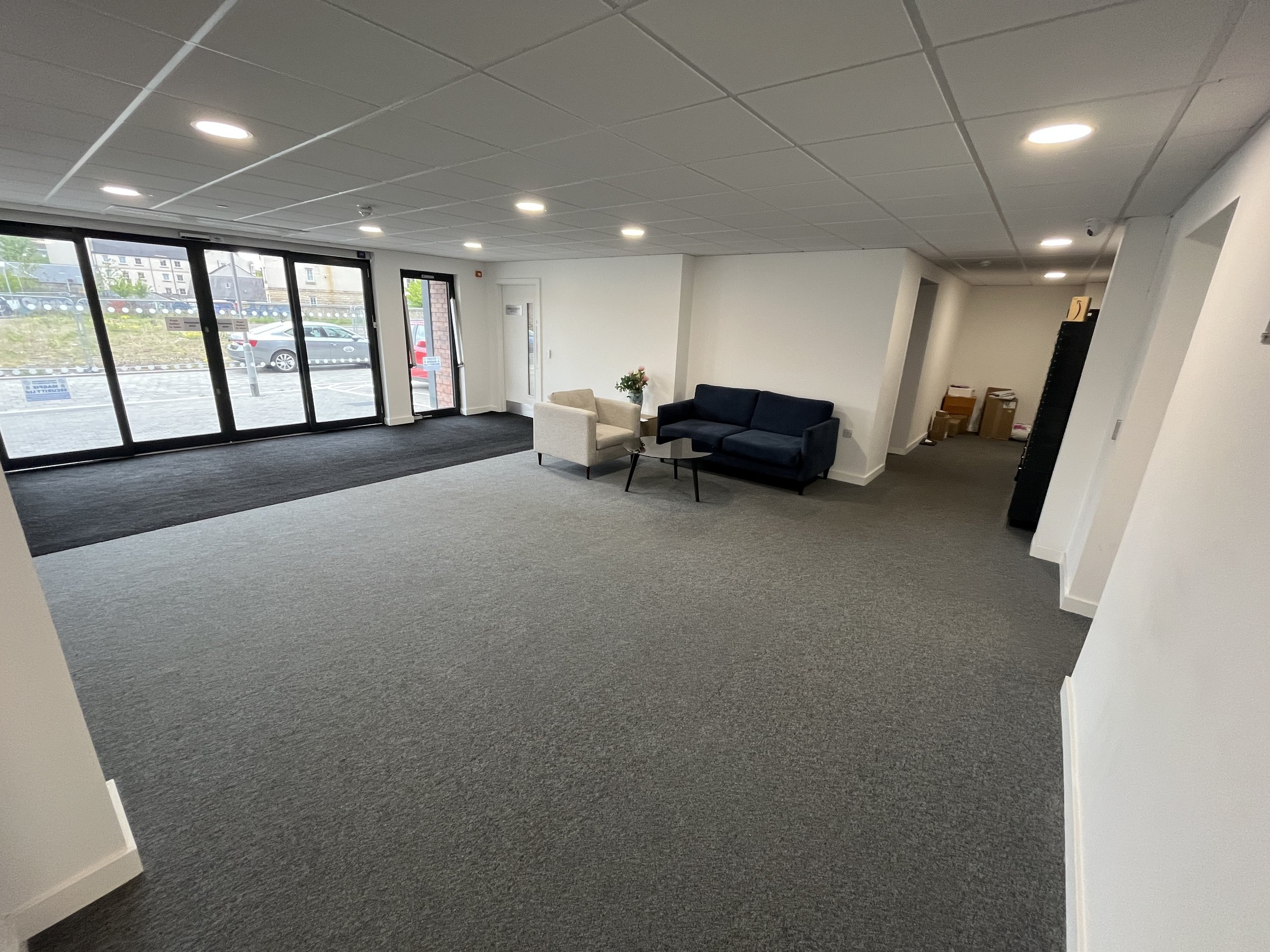 Communal entry area of a residential block of flats in Leith, showcases ongoing property maintenance and handyman management services by So Handyman Edinburgh.