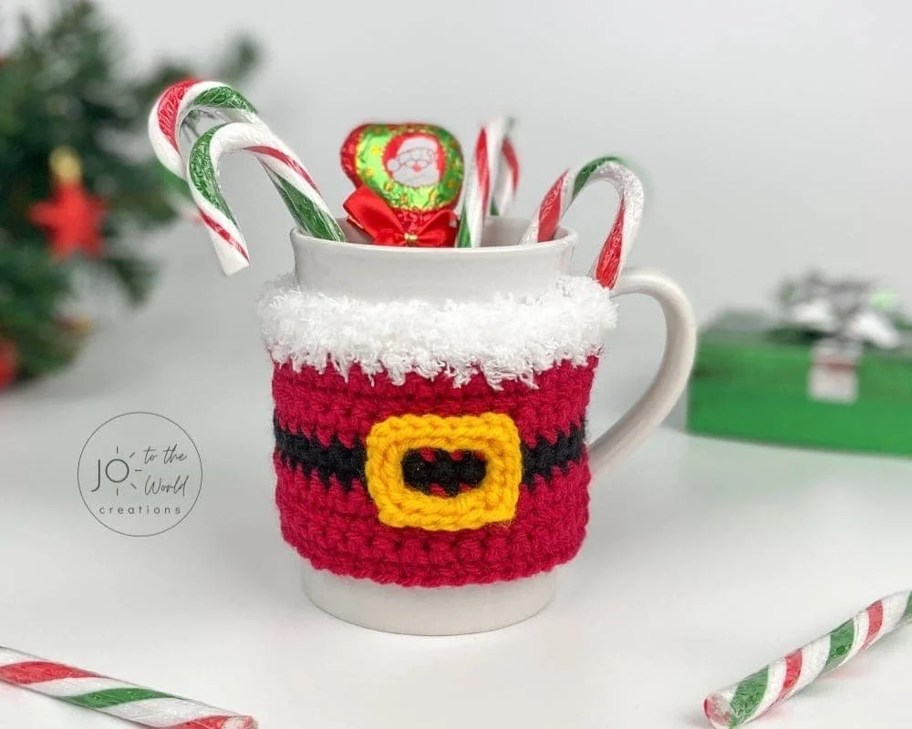7 Crochet Christmas Gifts Everyone Will Actually Use (And You Can Make in Under an Hour!)