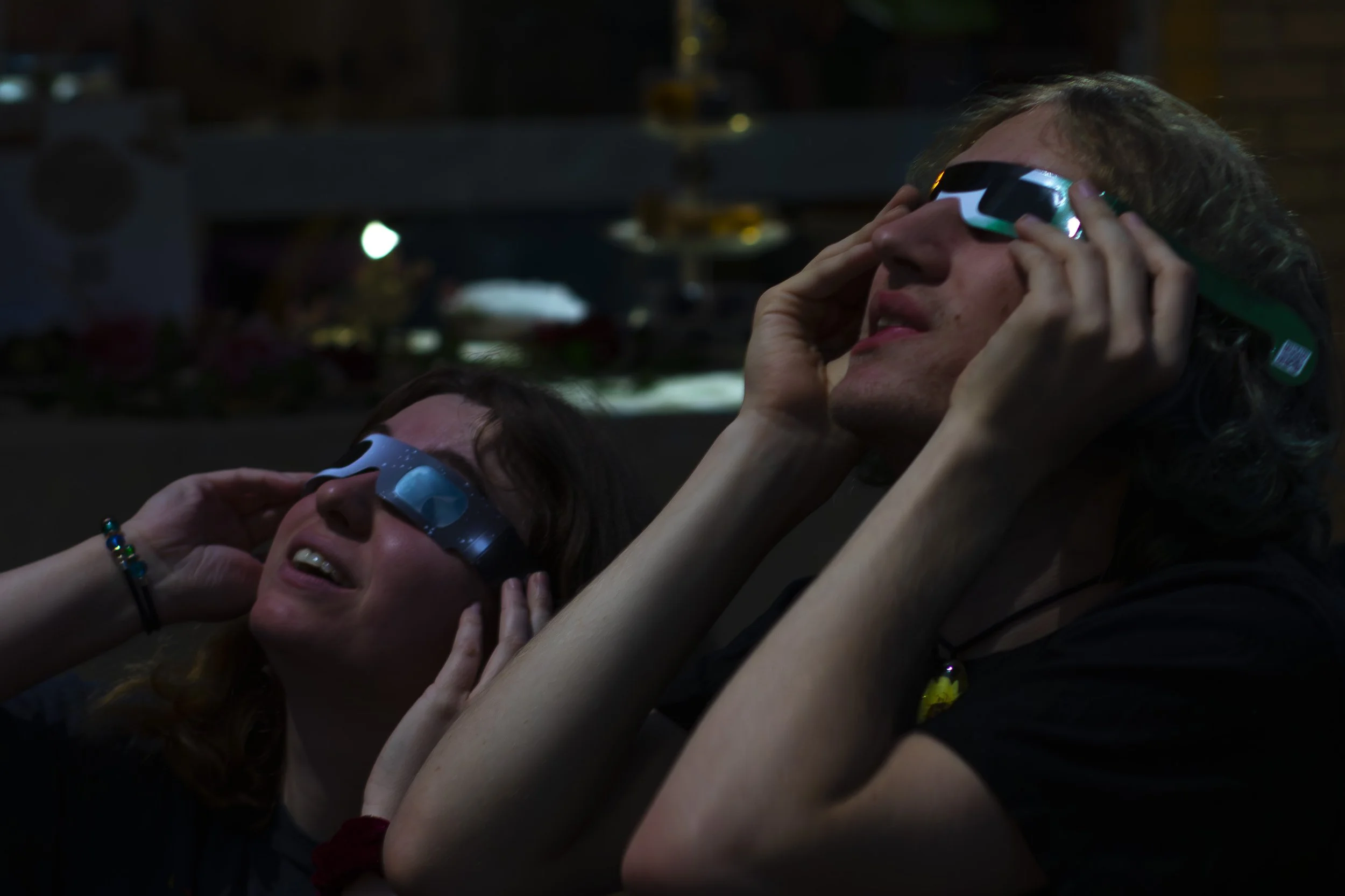 eclipsewatchers2.jpg