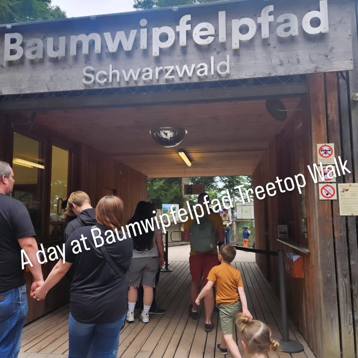 A day at Baumwipfelpfad Treetop Walk exploring the Black Forest 
Https://www.hyemfromhyem.com/blog/baumwipfelpfad-and-wolfach-germany