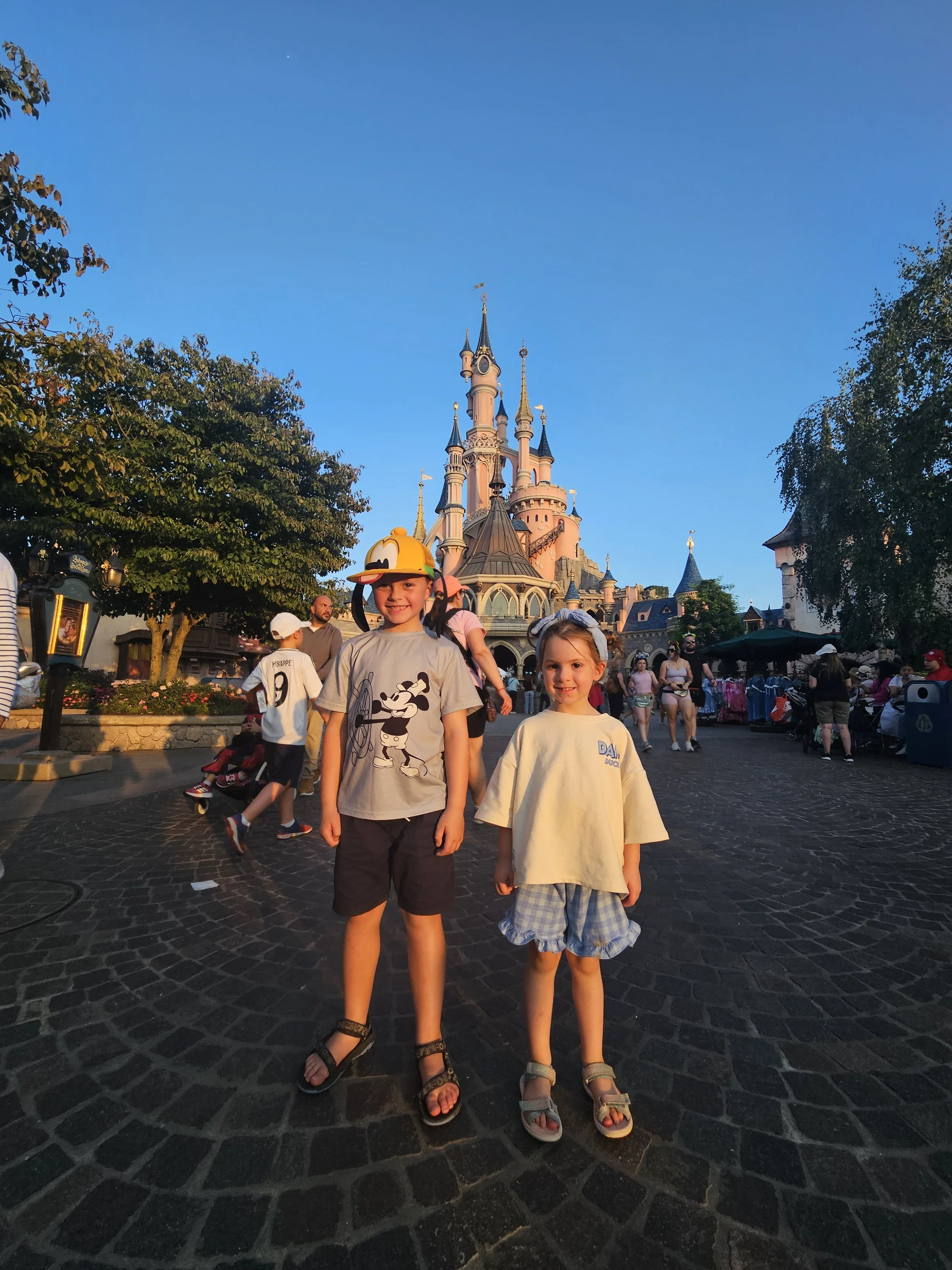 Here we go again... Disneyland Paris!