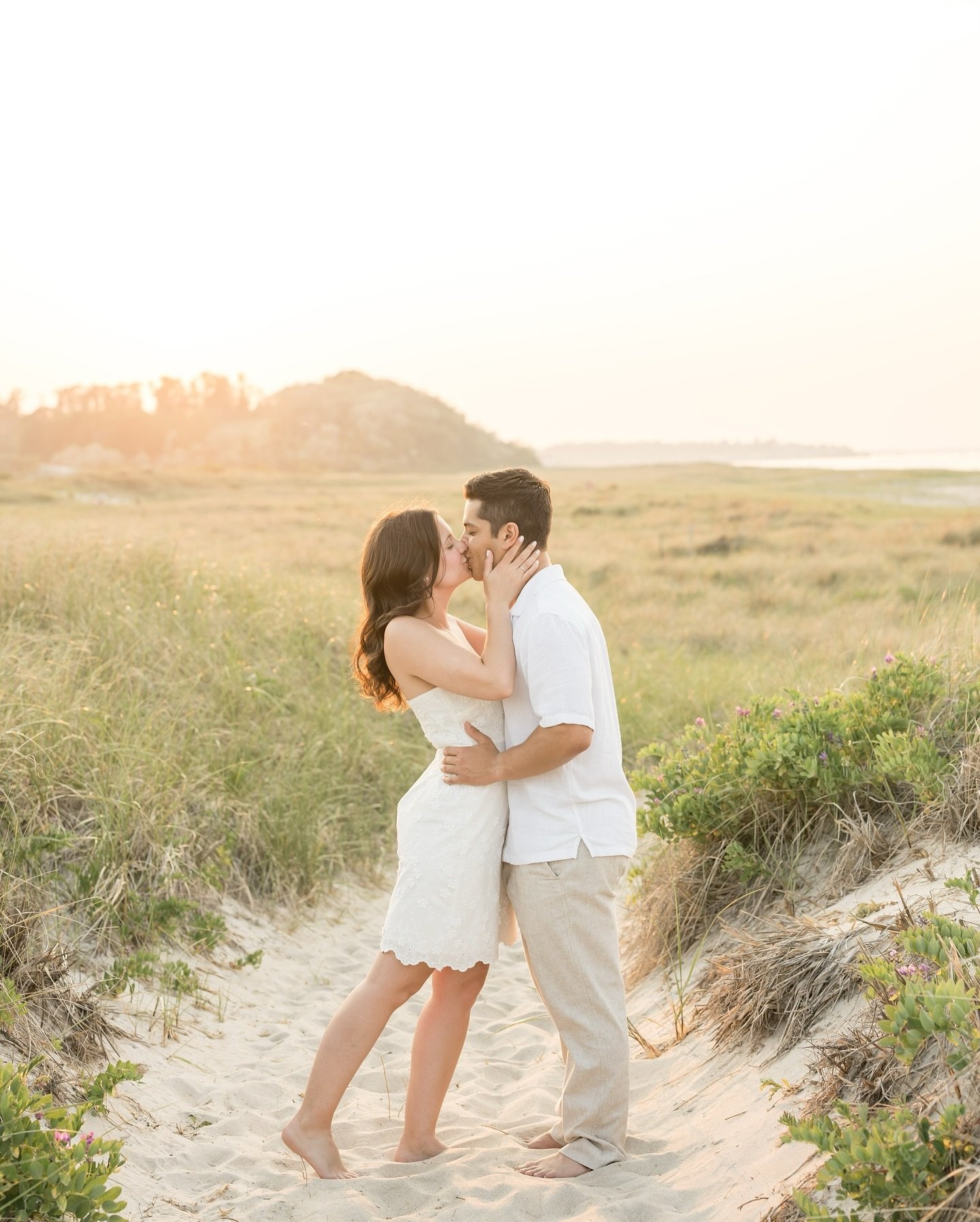 A late night post for these two love birds.

Although impressive!&mdash;High school sweethearts got nothin&rsquo; on them. Molly + Jose have been together since SEVENTH grade 😭 And the craziest, most beautiful part? In spending an hour(ish) with the