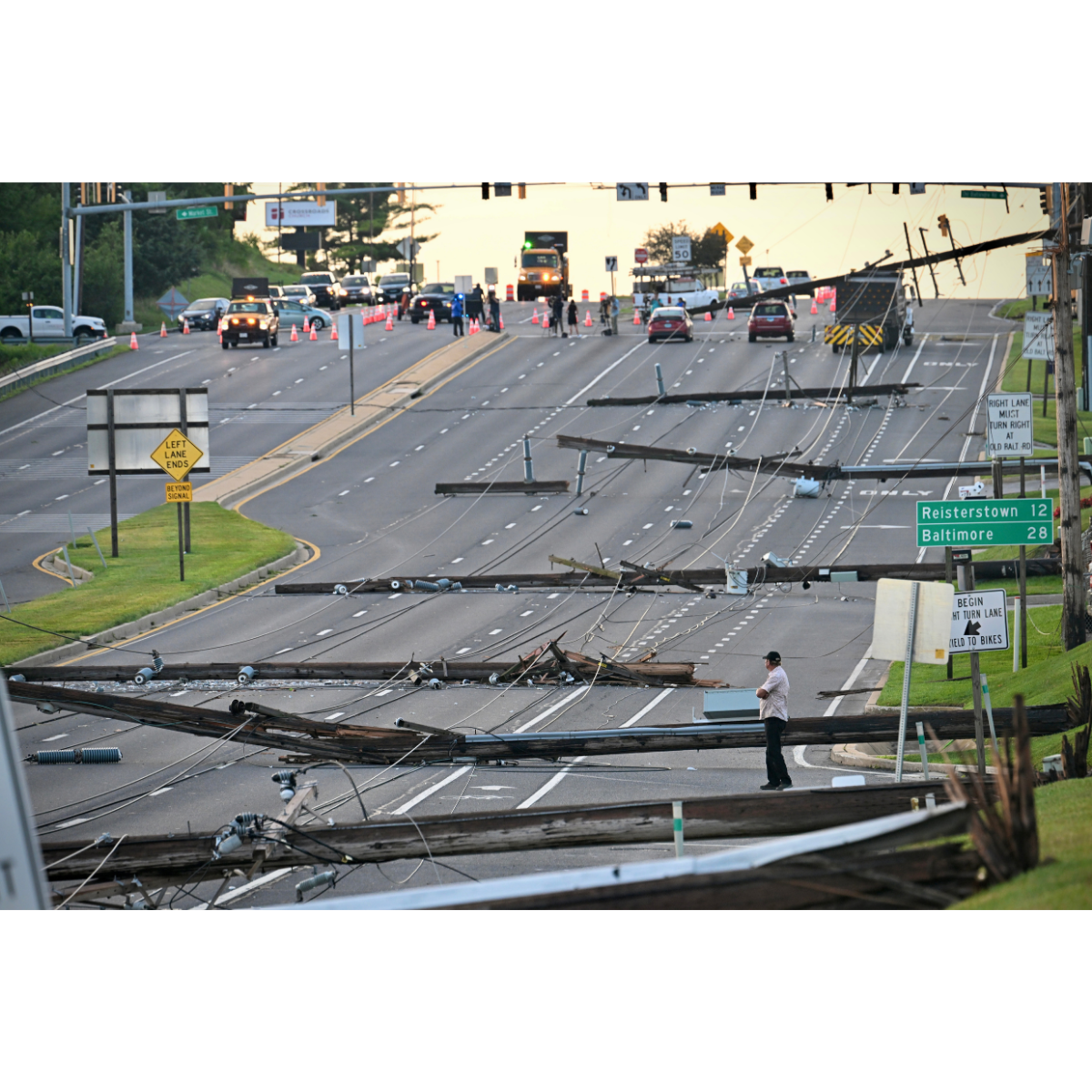 Predicting Extreme Weather-Induced Power Outages with Tabular Foundation Mode