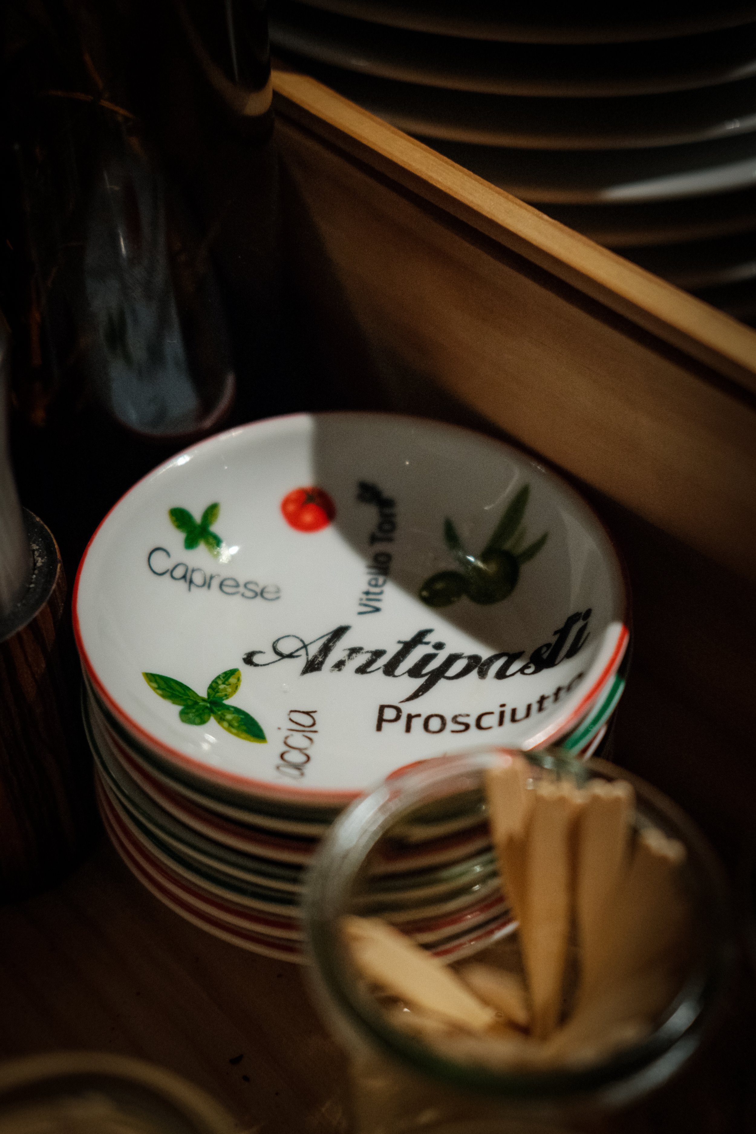 Rustic meets modern decor photographed in a German wine bar by a professional photographer