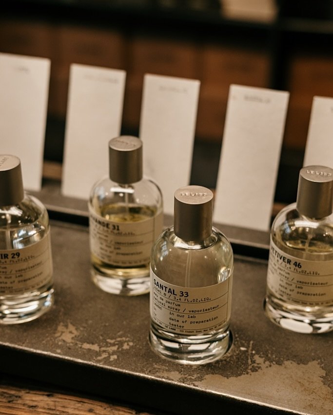 I like to train my eye and visual taste. I do it in different ways, but this weekend I visited a truly aesthetic store @lelabofragrances 

I went there to enjoy the details: the product packaging, the interior, the textures, the tones.

I love discov