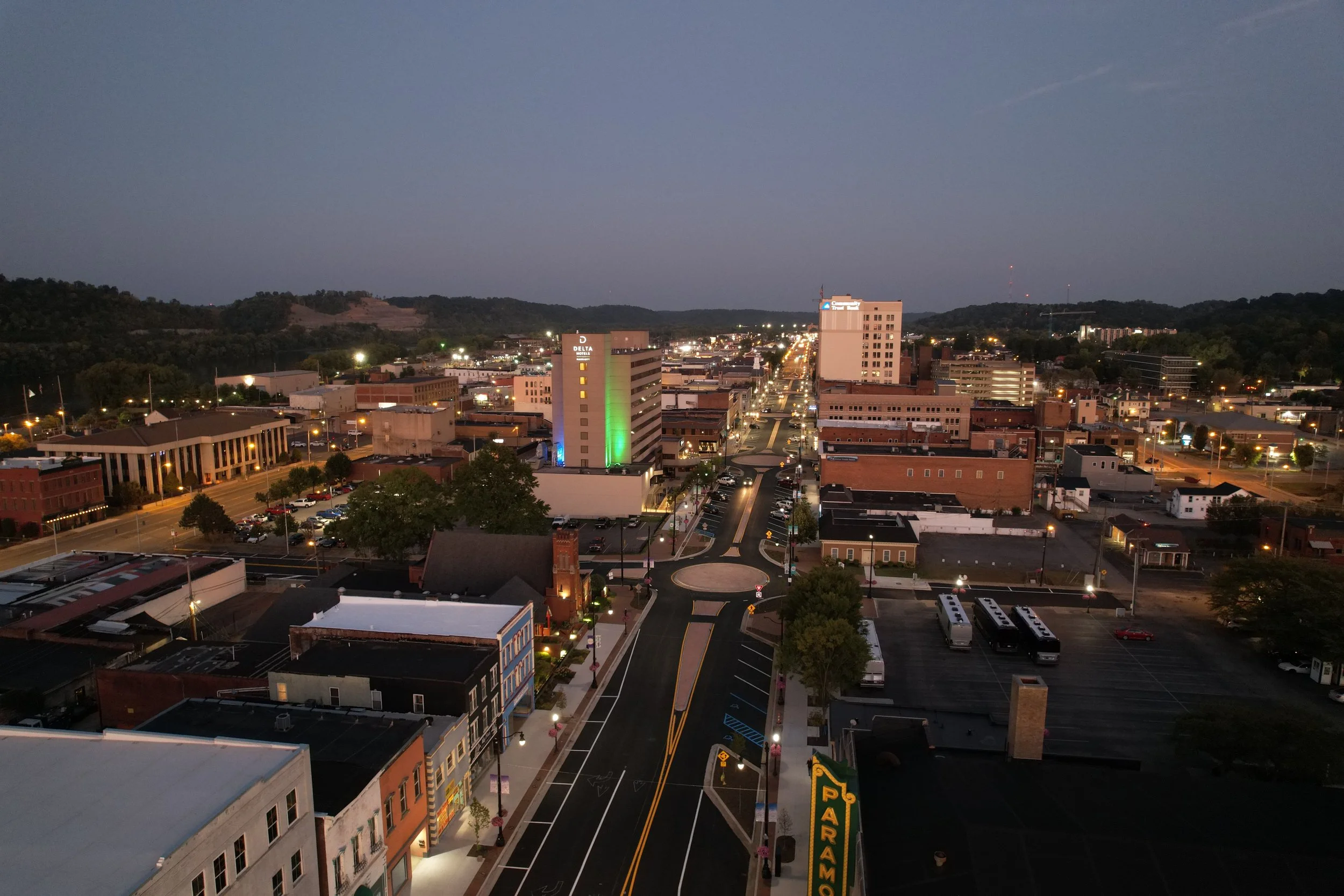 Winchester Ave. in Ashland, KY at night