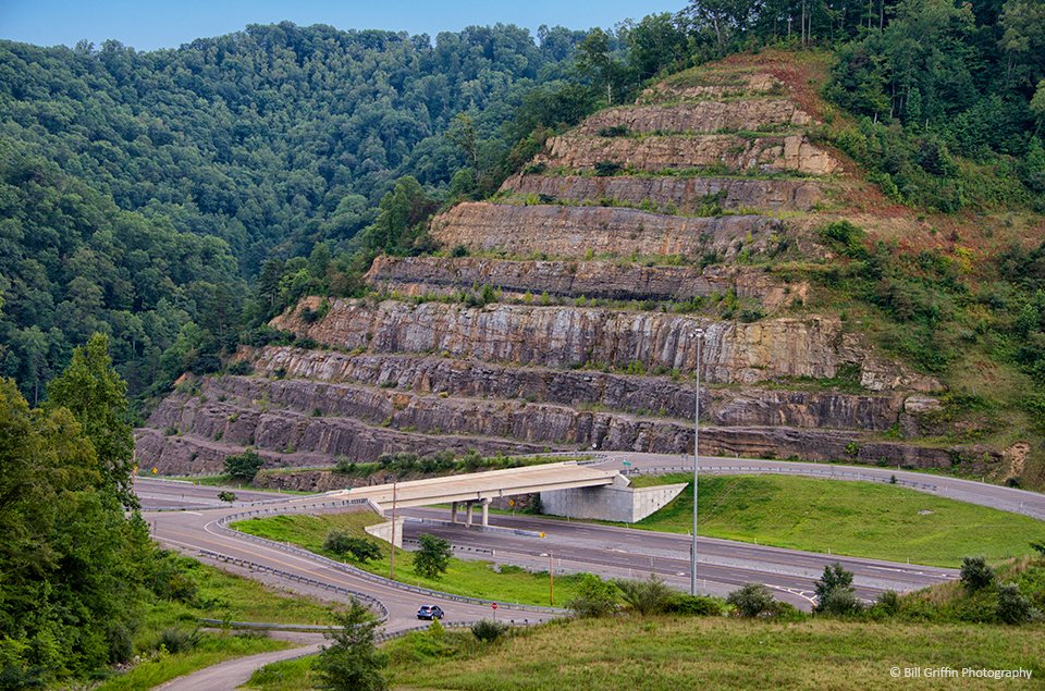 US 460 – Pike County
This project won a National Recognition Award in the American Council of Engineering Companies (ACEC) 2016 Engineering Excellence Awards. Palmer Engineering and KYTC District 12 were recognized by the American Society of Highway