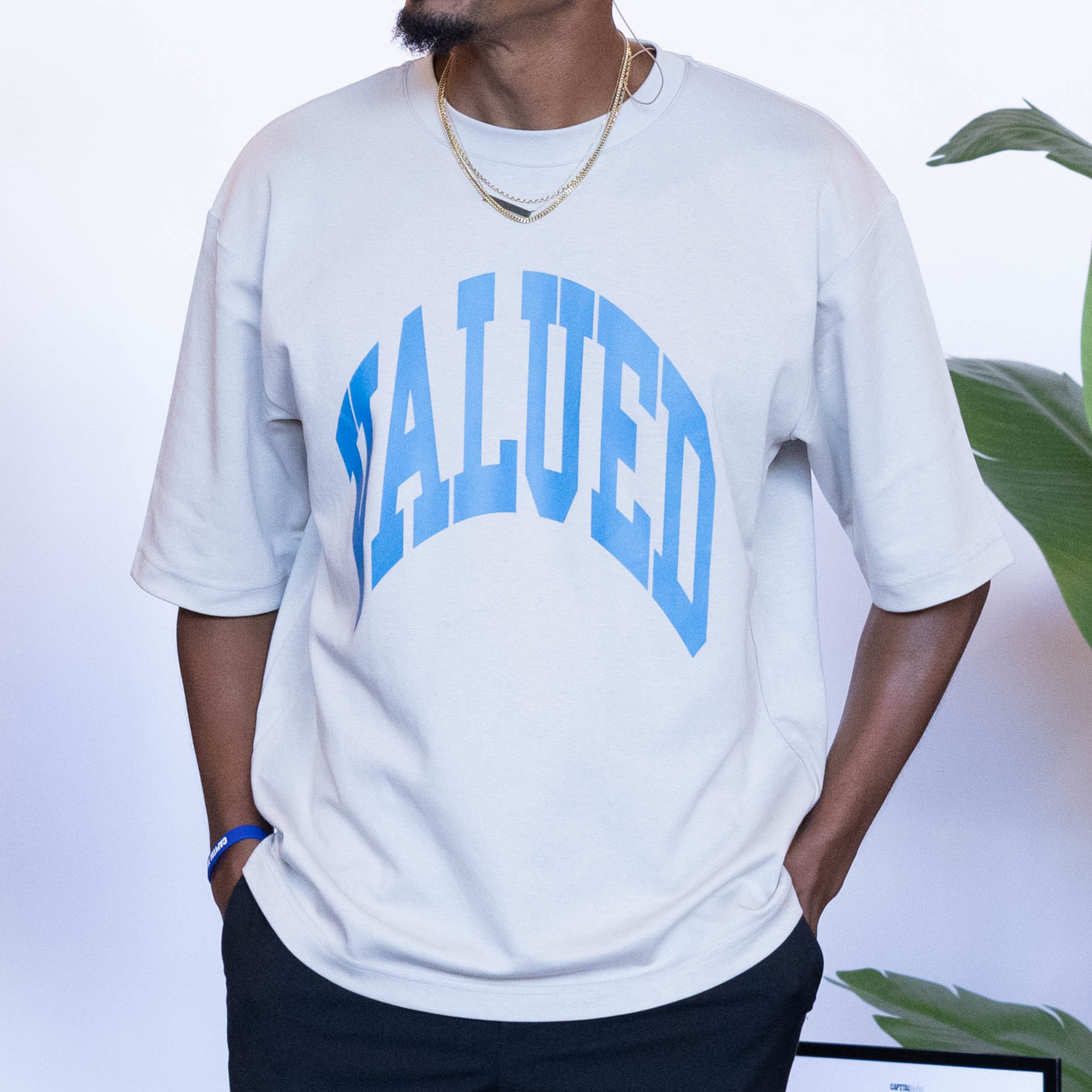 VALUED T-Shirt