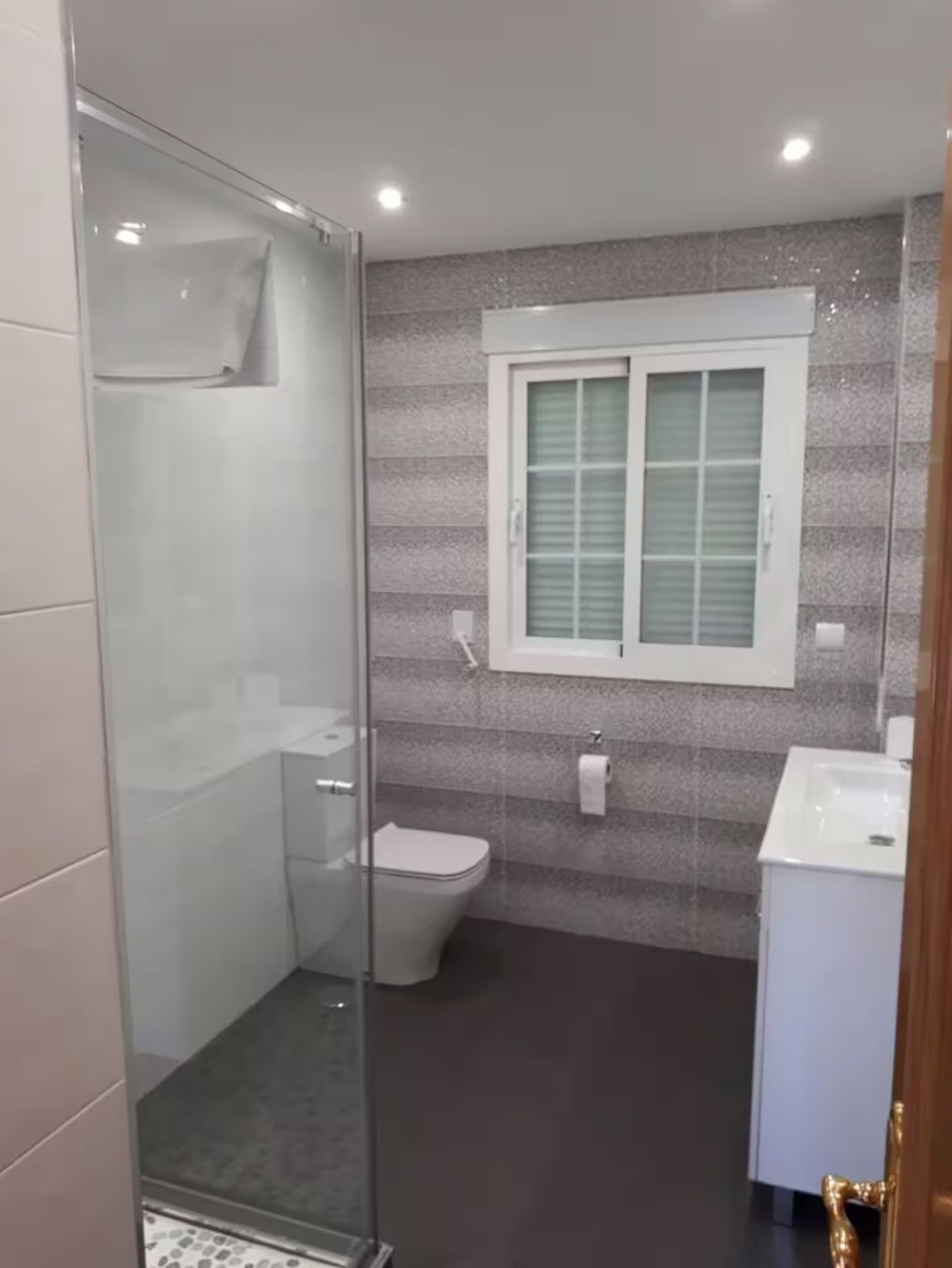 a3b4e134-9c56-4d38-9aeb-db95a01c4065.jpg.jpg