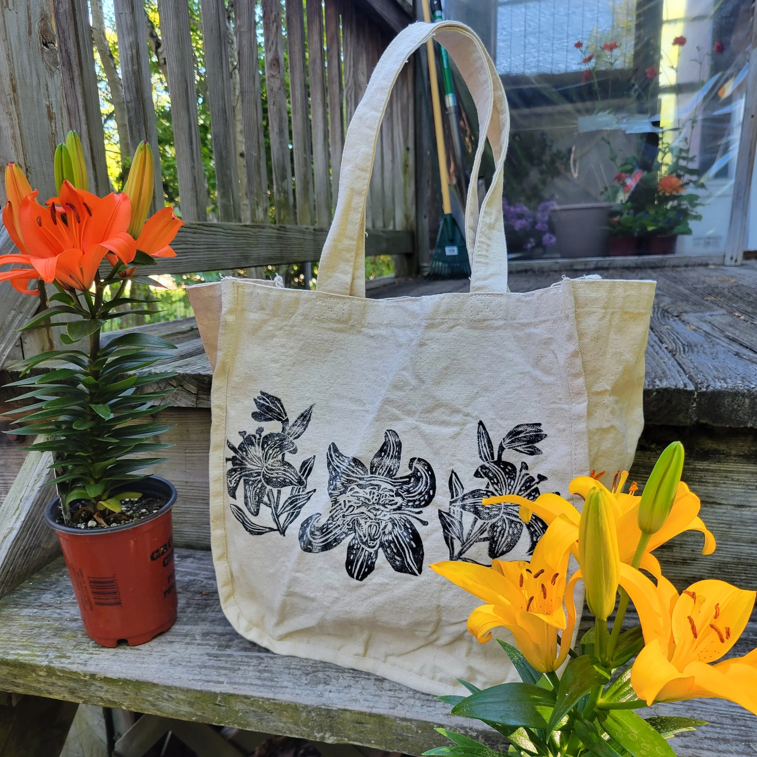 LINOLEUM BLOCK CARVING & PRINTING: TOTE BAGS