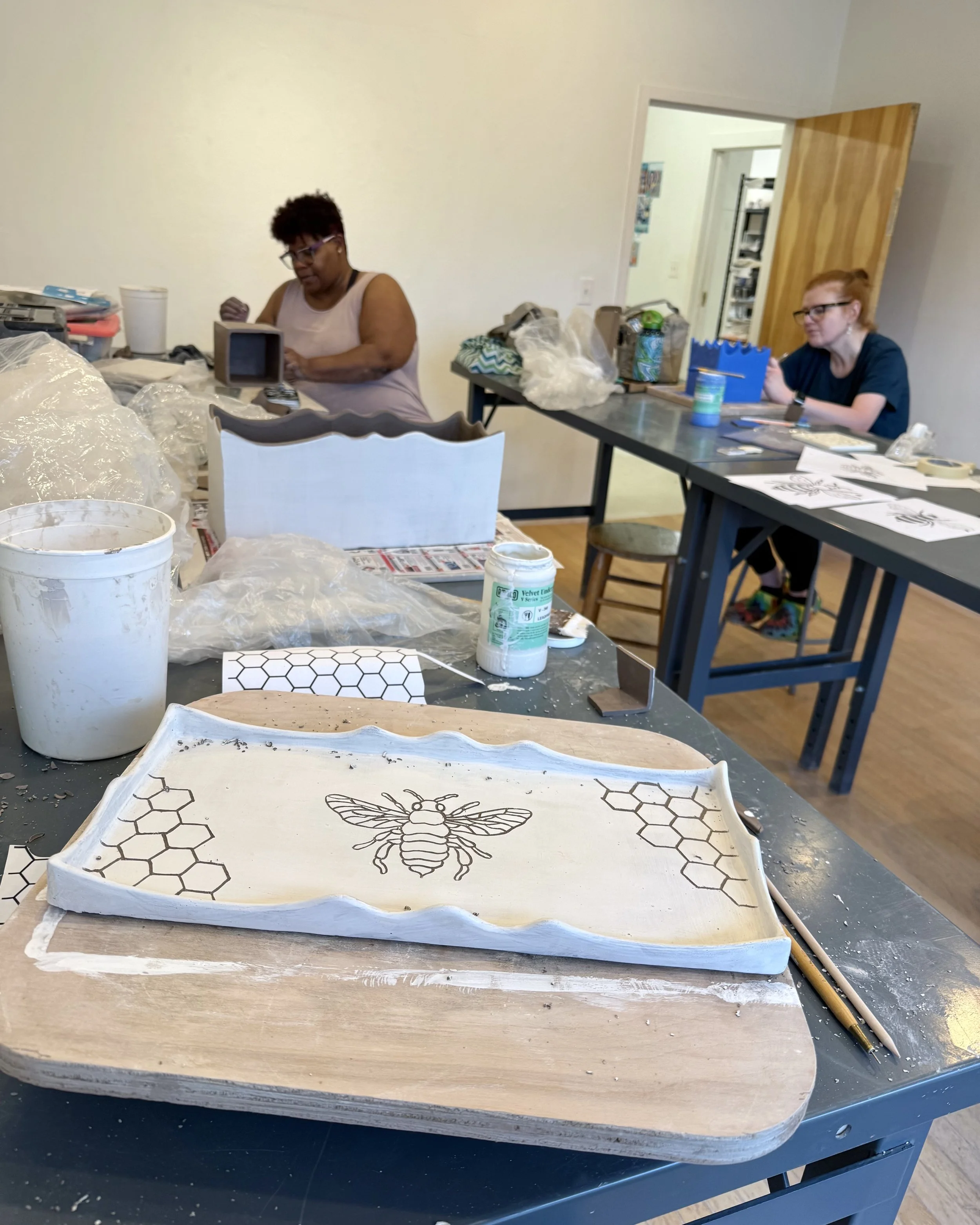 HANDBUILDING: MONDAY EVENING