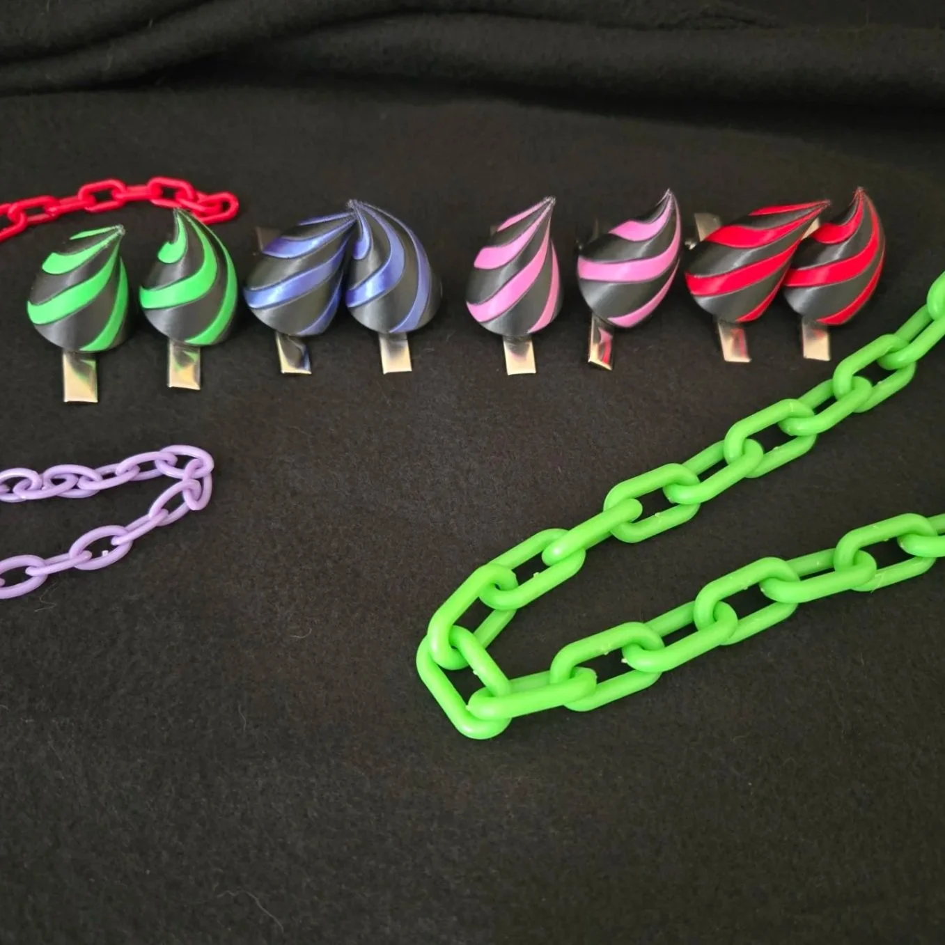 3d Printed SWIRL mini horns + customs available!