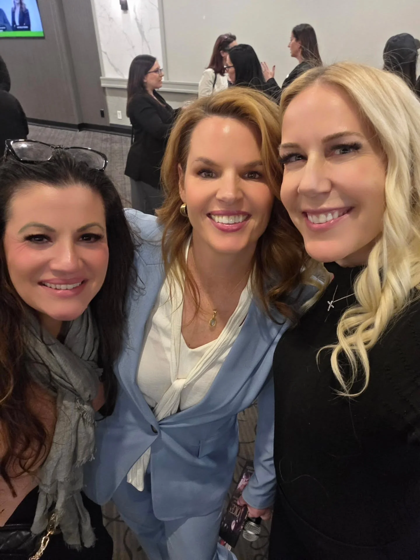 We had such an amazing time at The Hope Tour!

@michelleferrericanada you are a true gem! Keep standing strong and leading the way for Canadians!
@itsjonathanharvey you are amazing! Such great words of encouragement!
@thetallowedtruth your story is i