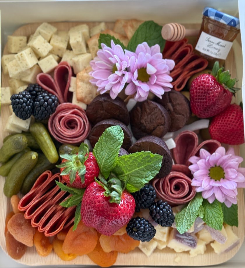 G&GI - 10 Platter 3.JPG