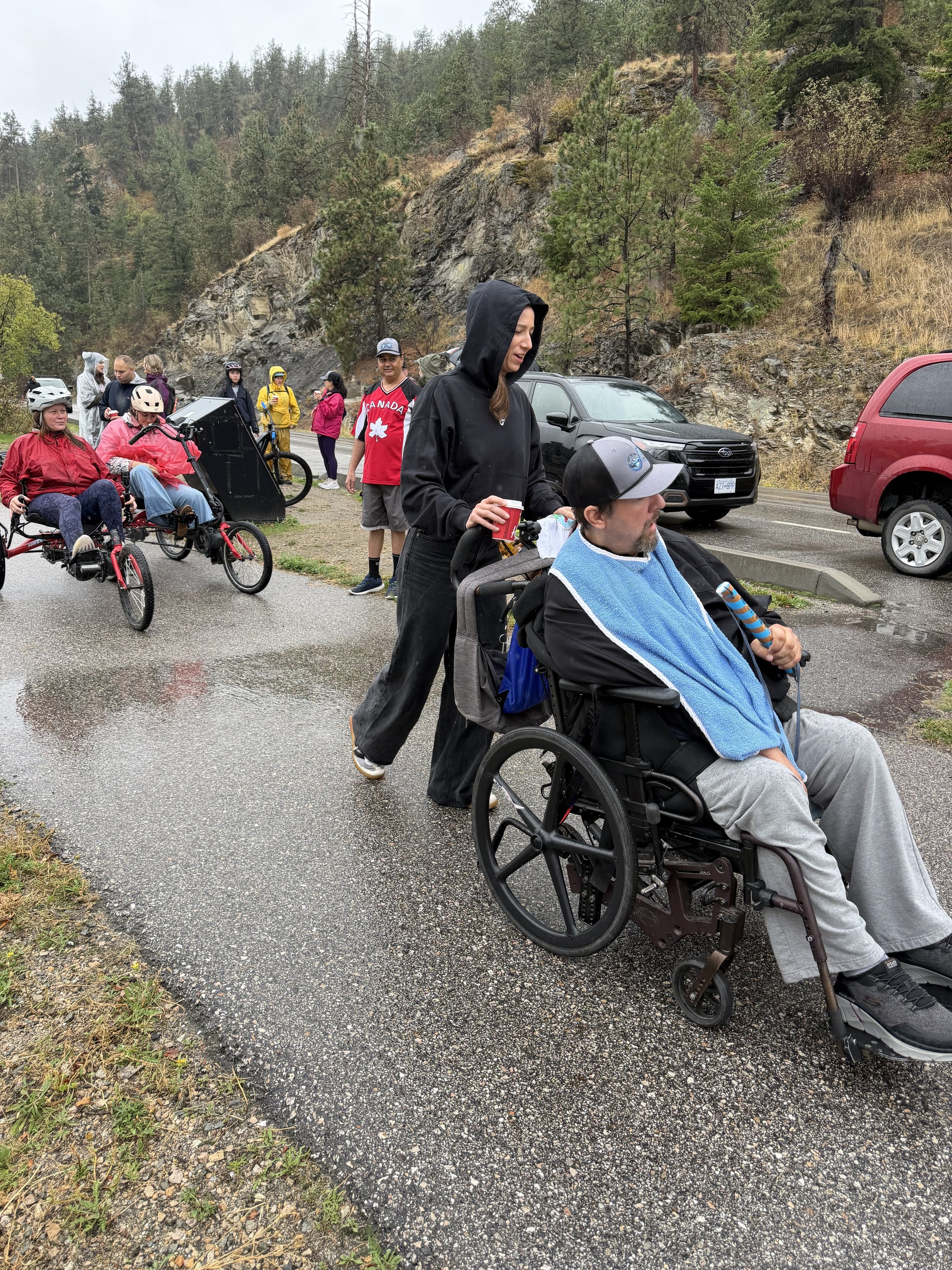 Loop the lake participants from CONNECT Lake Country included coaches, leaders and the people we support after brain injury and stroke and their families