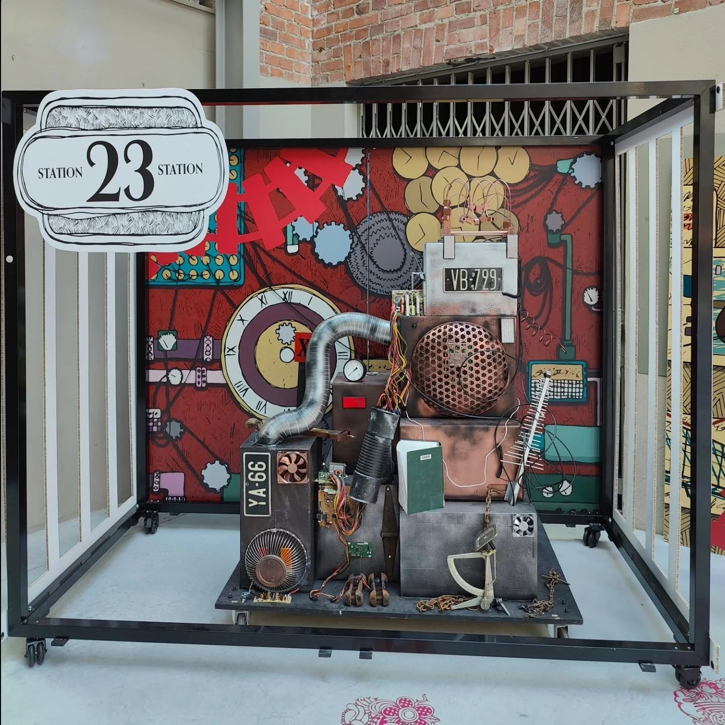 V&auml;lkommen till Nattexpressens slutstation &ndash; en utst&auml;llning som tar dig med bakom kulisserna p&aring; den nyskrivna musikalen Nattexpressen, som hade urpremi&auml;r i Jakobstad v&aring;ren 2025. H&auml;r f&aring;r du uppleva musikalens