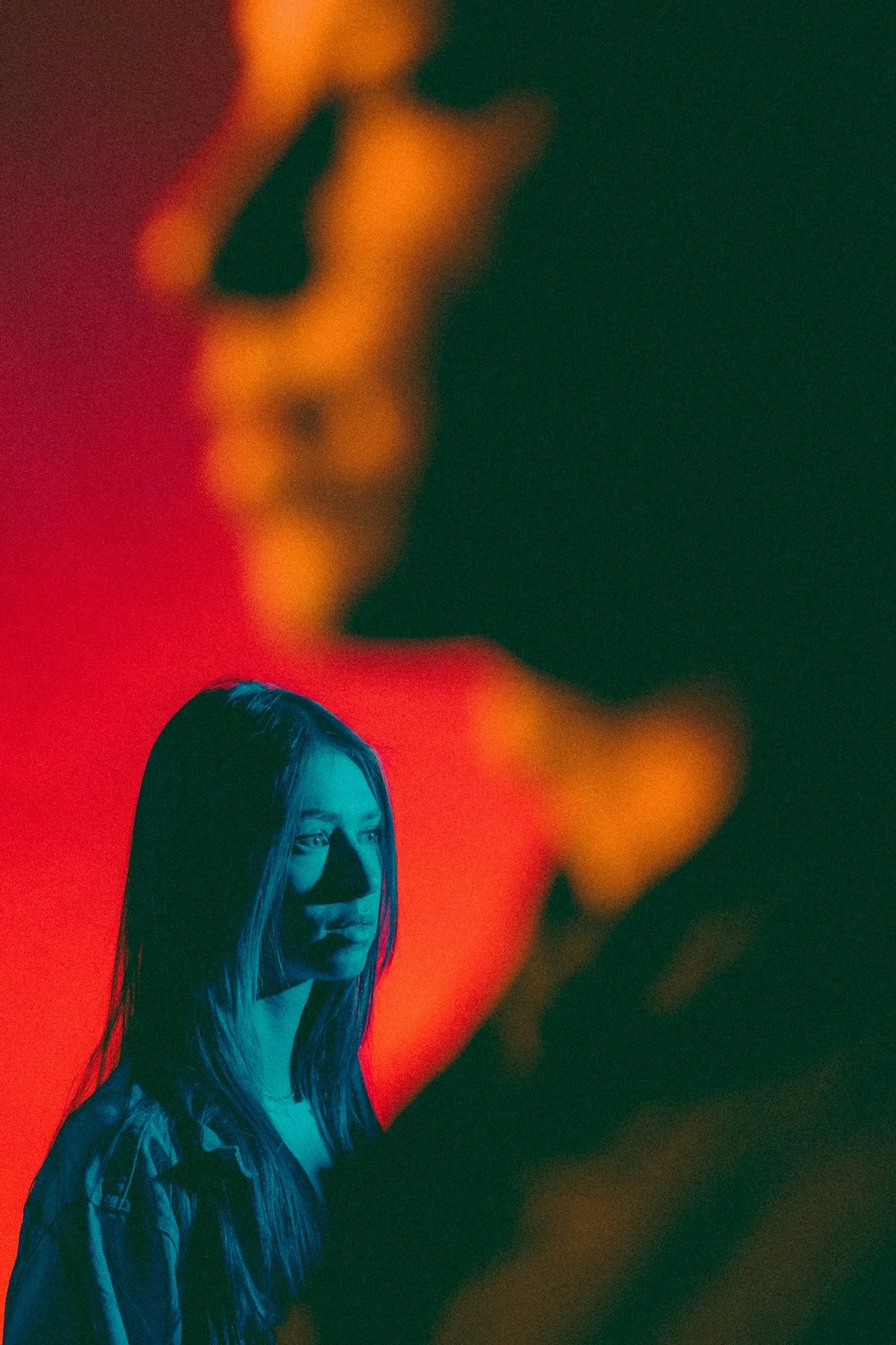 How to Spot Avoidant Attachment Style in Dating: 5 Red Flags to Know