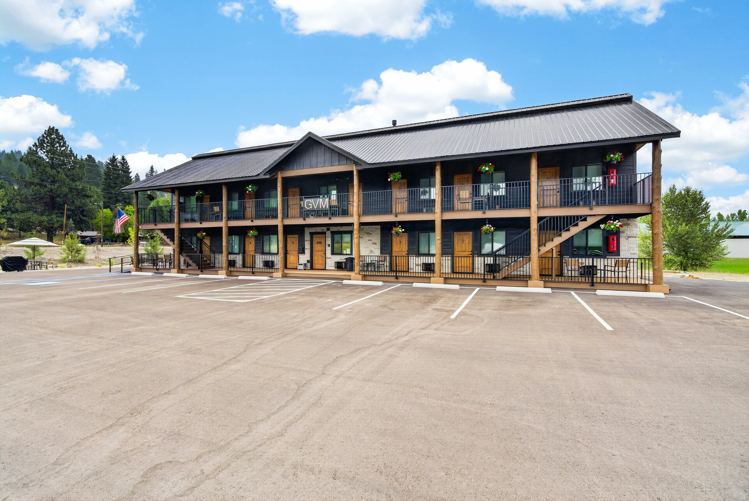 Exterior-19.jpg