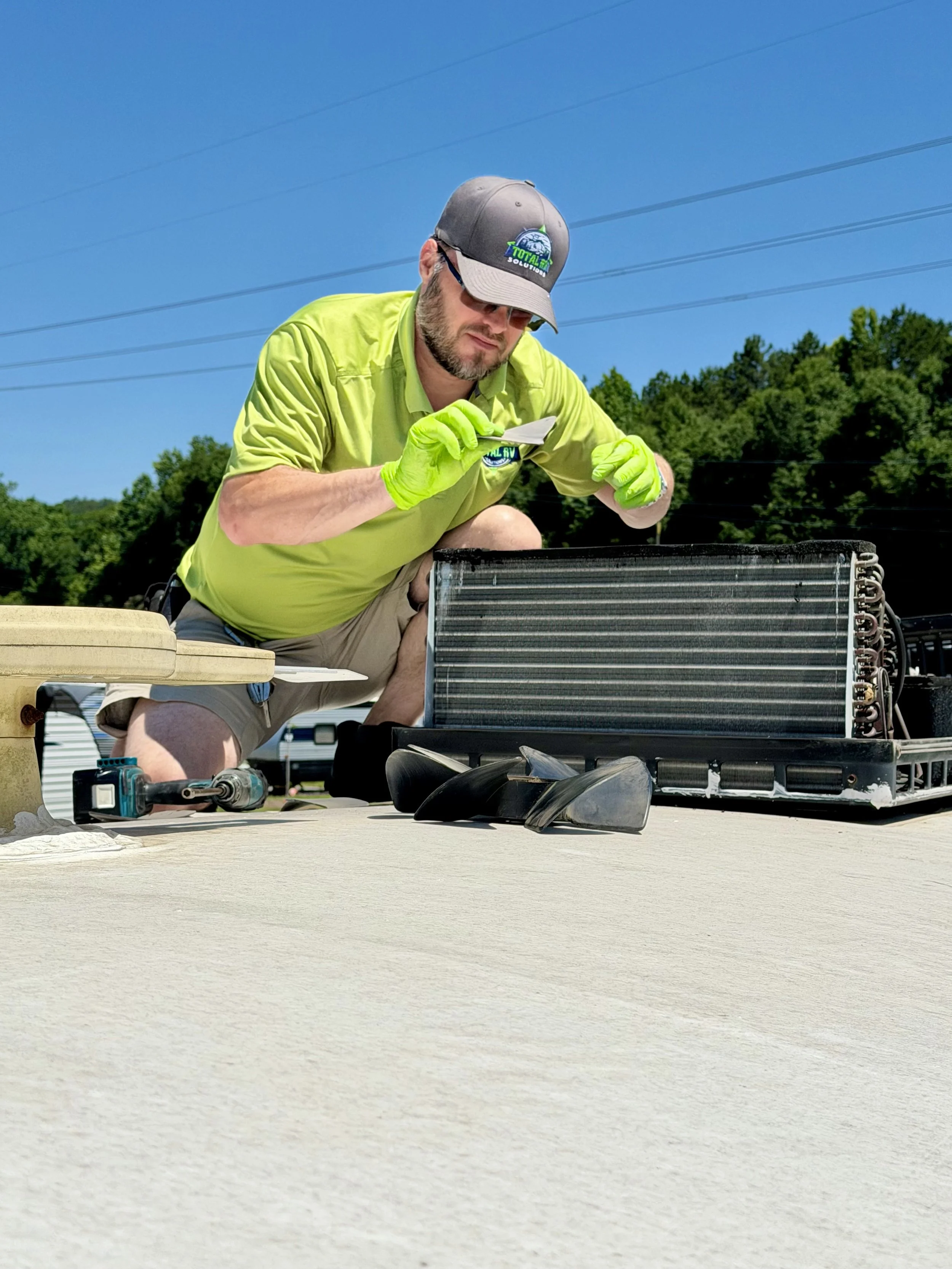 Mobile RV Air Conditioner Repairs