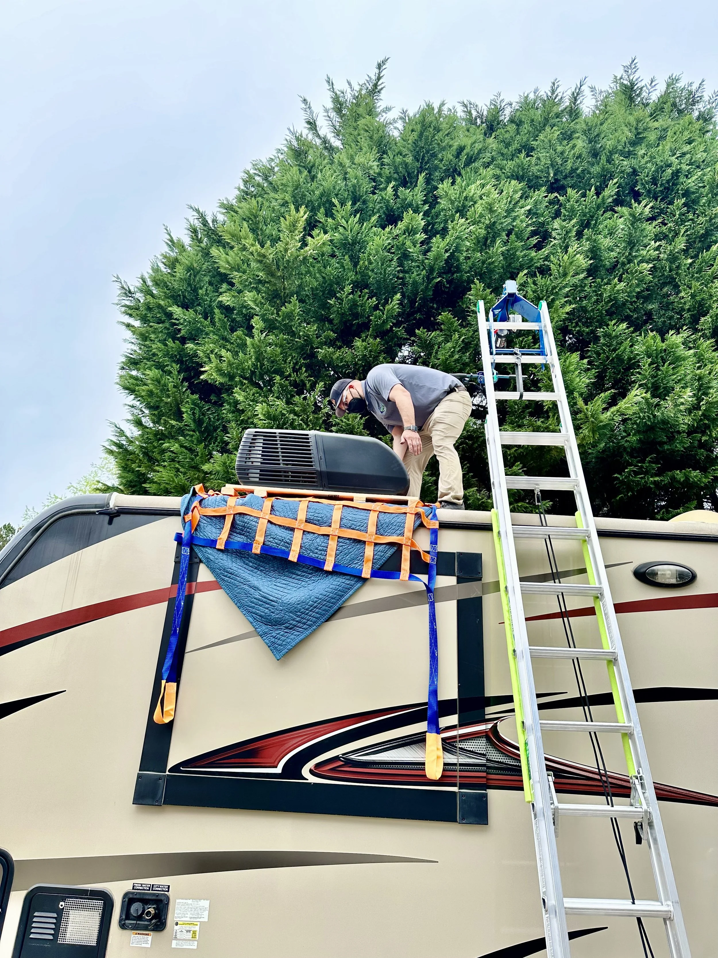 Mobile RV Air Conditioning Replacements