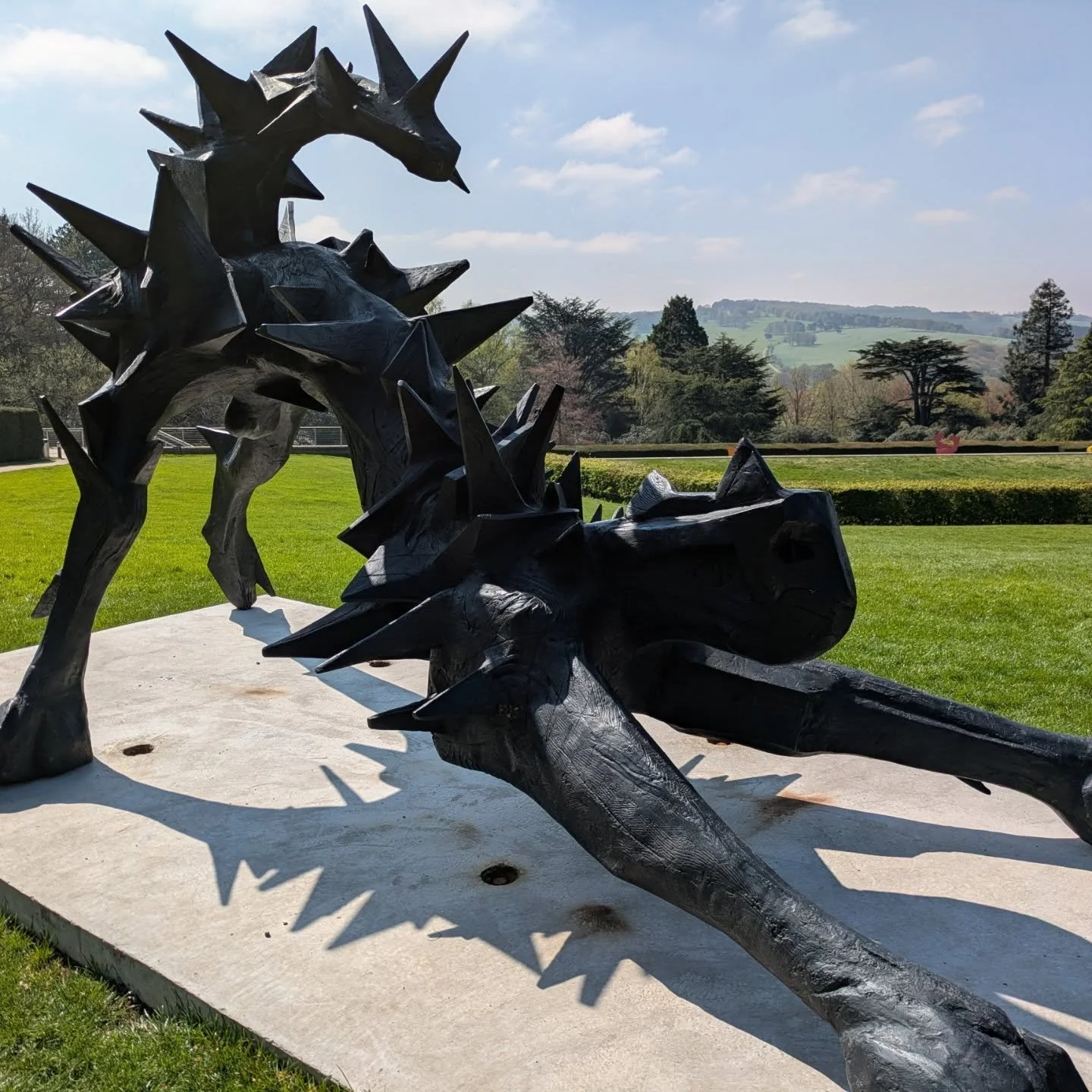 🪻 Tranquility 🪻
Yorkshire Sculpture Park mid week when the sky is blue. Hard to beat 💙