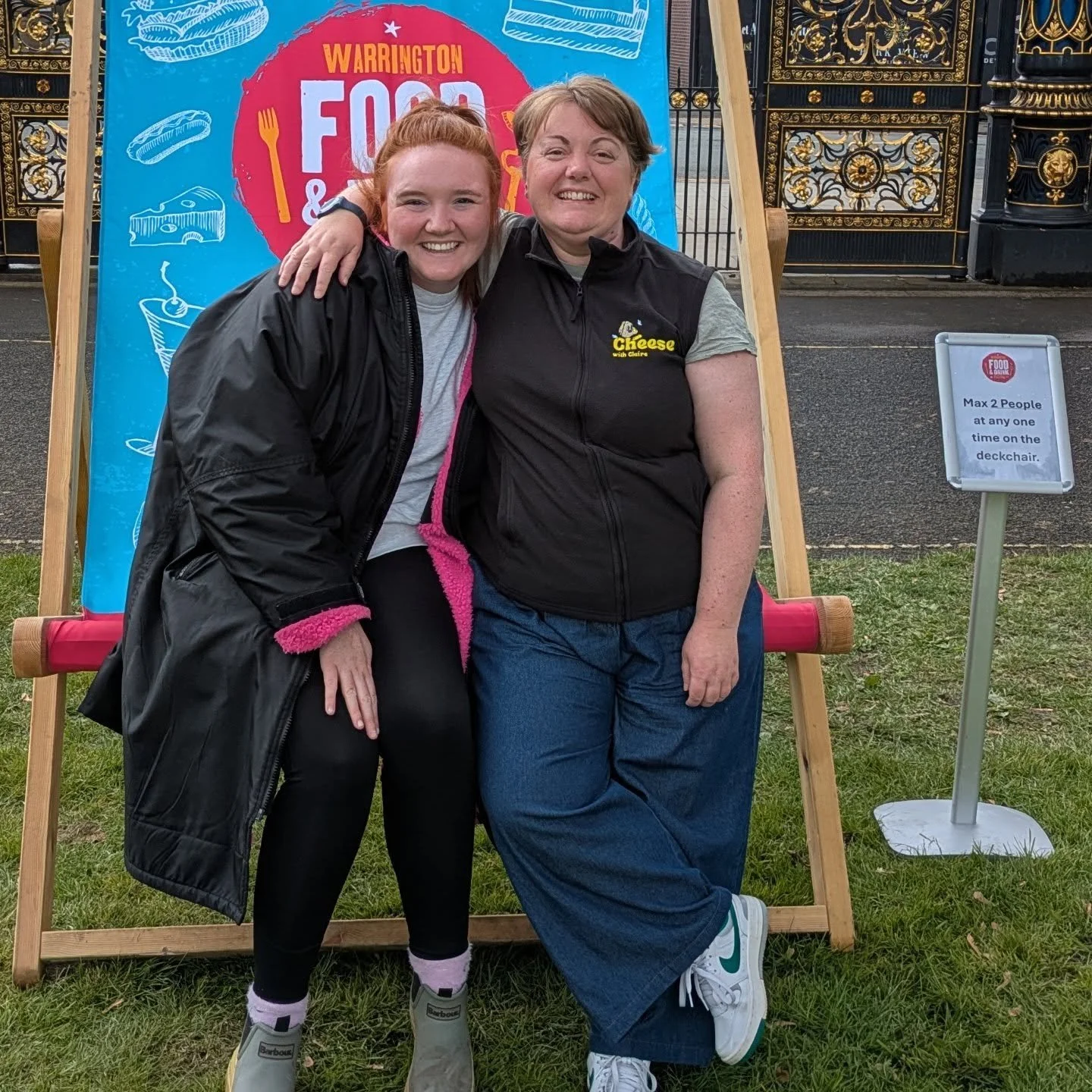 😀 Dream team 😀

Popping this on my grid to say thank you to @meganleigh2769 for being the best kind of cheese assistant this weekend.

She cleaned, potted up samples, gave me social media homework and coaxed people into my demos with the promise of