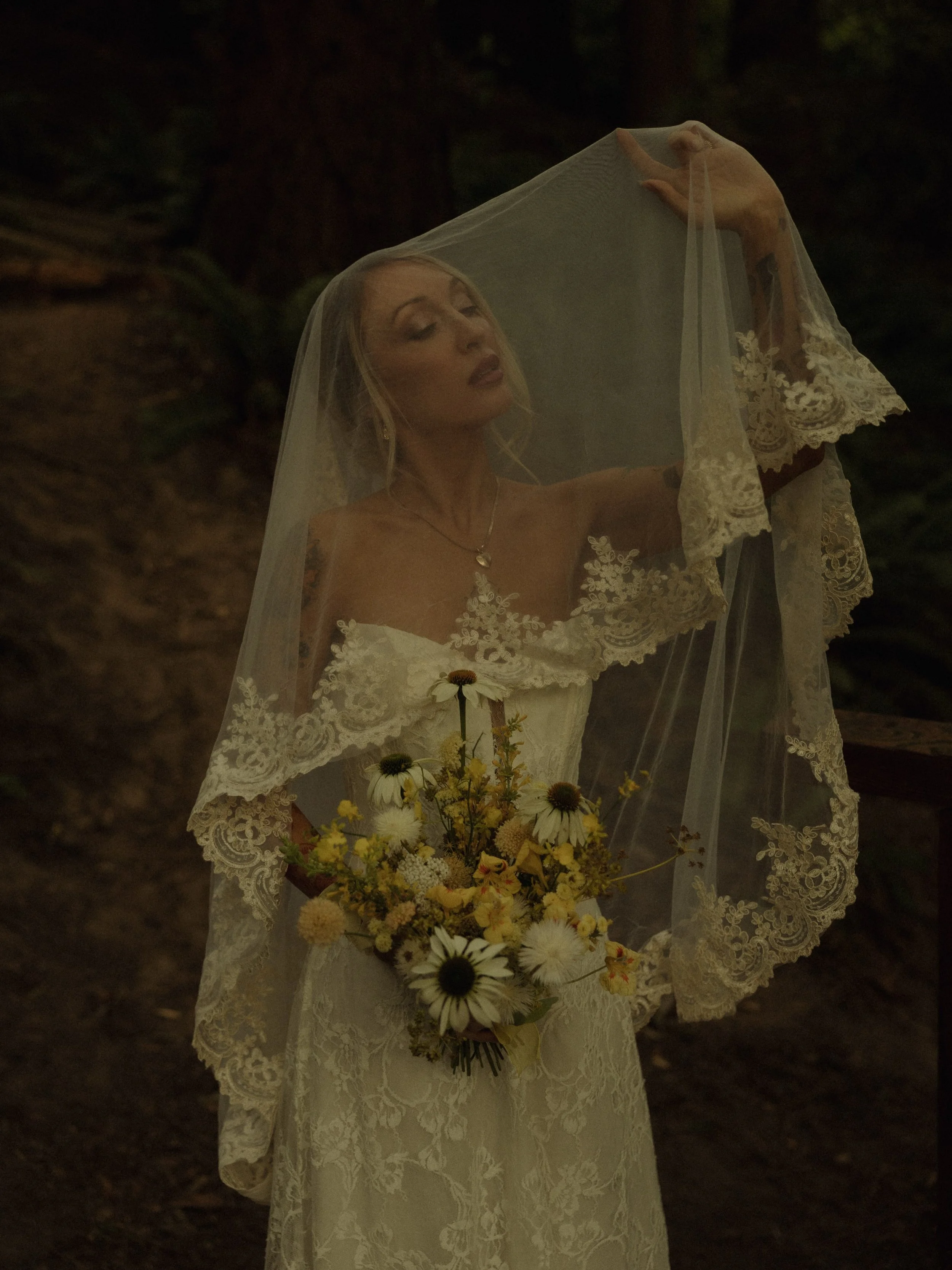 Beautiful things in beautiful places for beautiful reasons&mdash;ain&rsquo;t it all just so beautiful? ✨💛
&bull;
&bull;
Photographer: @haley.walsh.photography 
Models: @model_couple_usa 
&bull;
&bull;
#pdxflorist #pnwflowers #oregonweddings