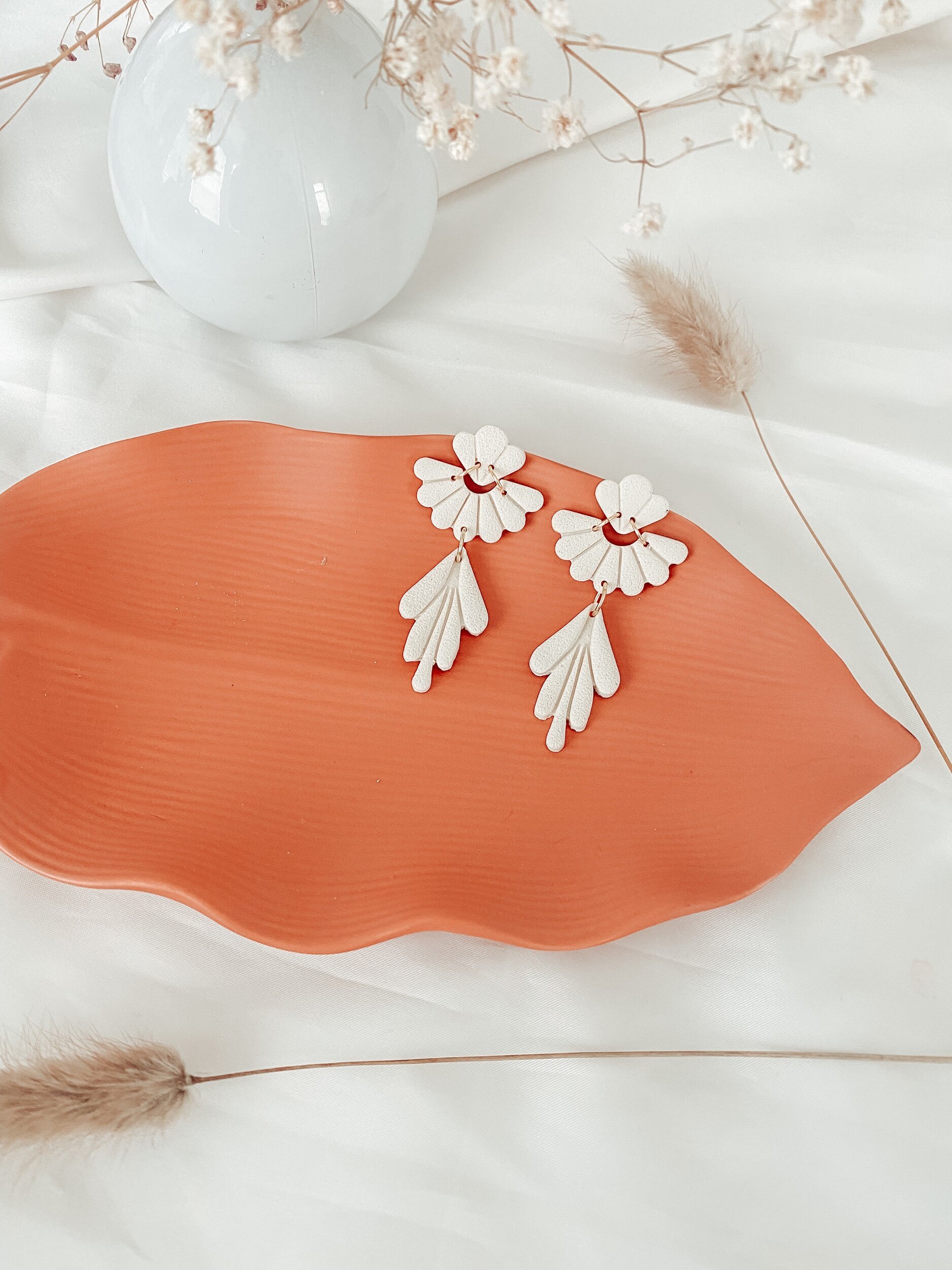 D88C8AB2-7774-4022-B8E6-34CEAE875127