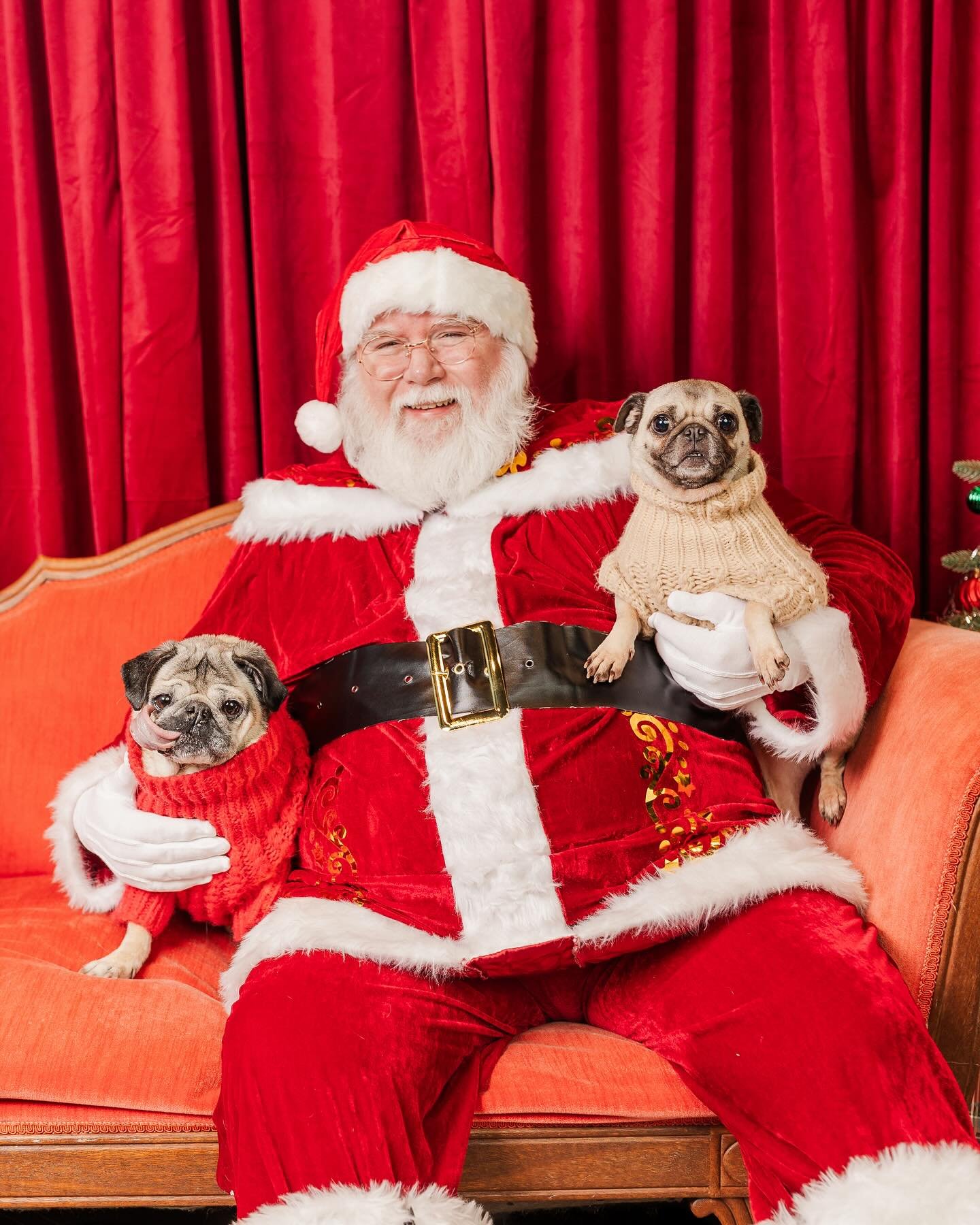 He&rsquo;s making a list and checking it twice! 🎅🏻

Thank you all for coming out to support our cause! We are on track to make a wonderful donation back to @casatransport. Be sure to get your gallery orders in by December 20 to make it into our fin