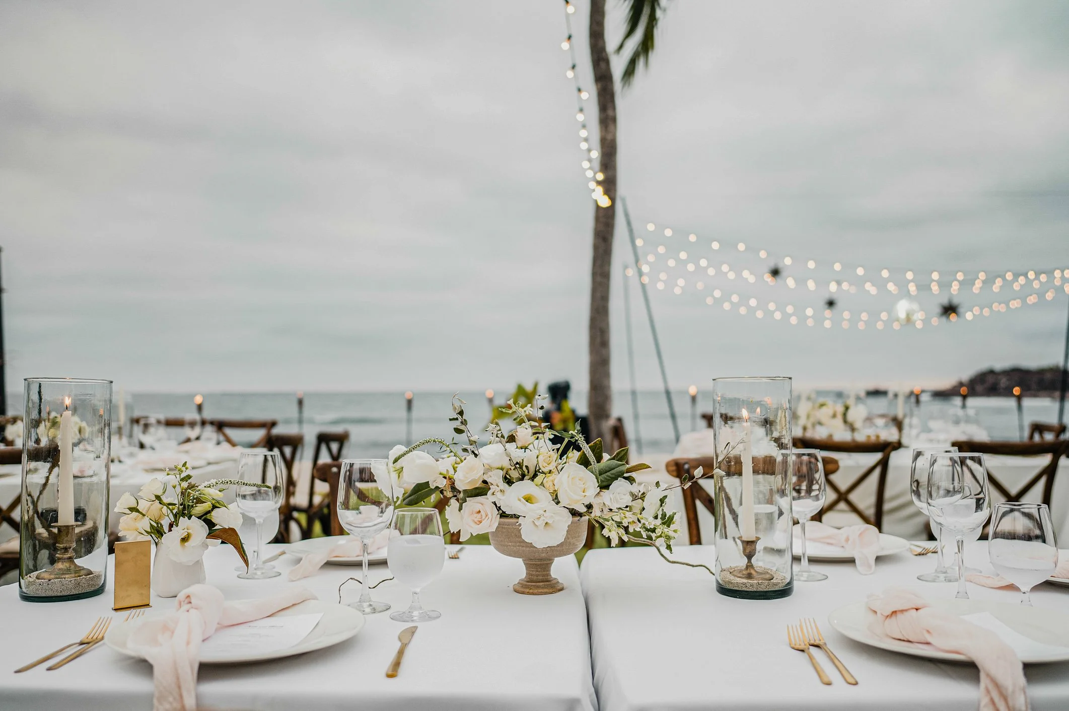 Sophisticated and luxurious venues like the St. Regis Resort in Punta de Mita, Mexico will certainly make your wedding celebration a unique experience.