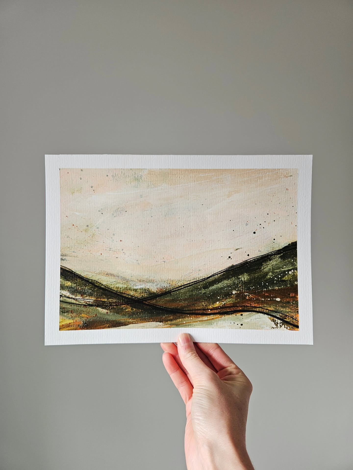 See where it started 👀

➡️ First layer in the second photo (the top one)
➡️ Complete artwork in the first photo 

'Beyond'
Mixed media on paper 

Coming soon to my email subscribers ✨️
Link in my bio...

With all that rain out there, stay safe and d