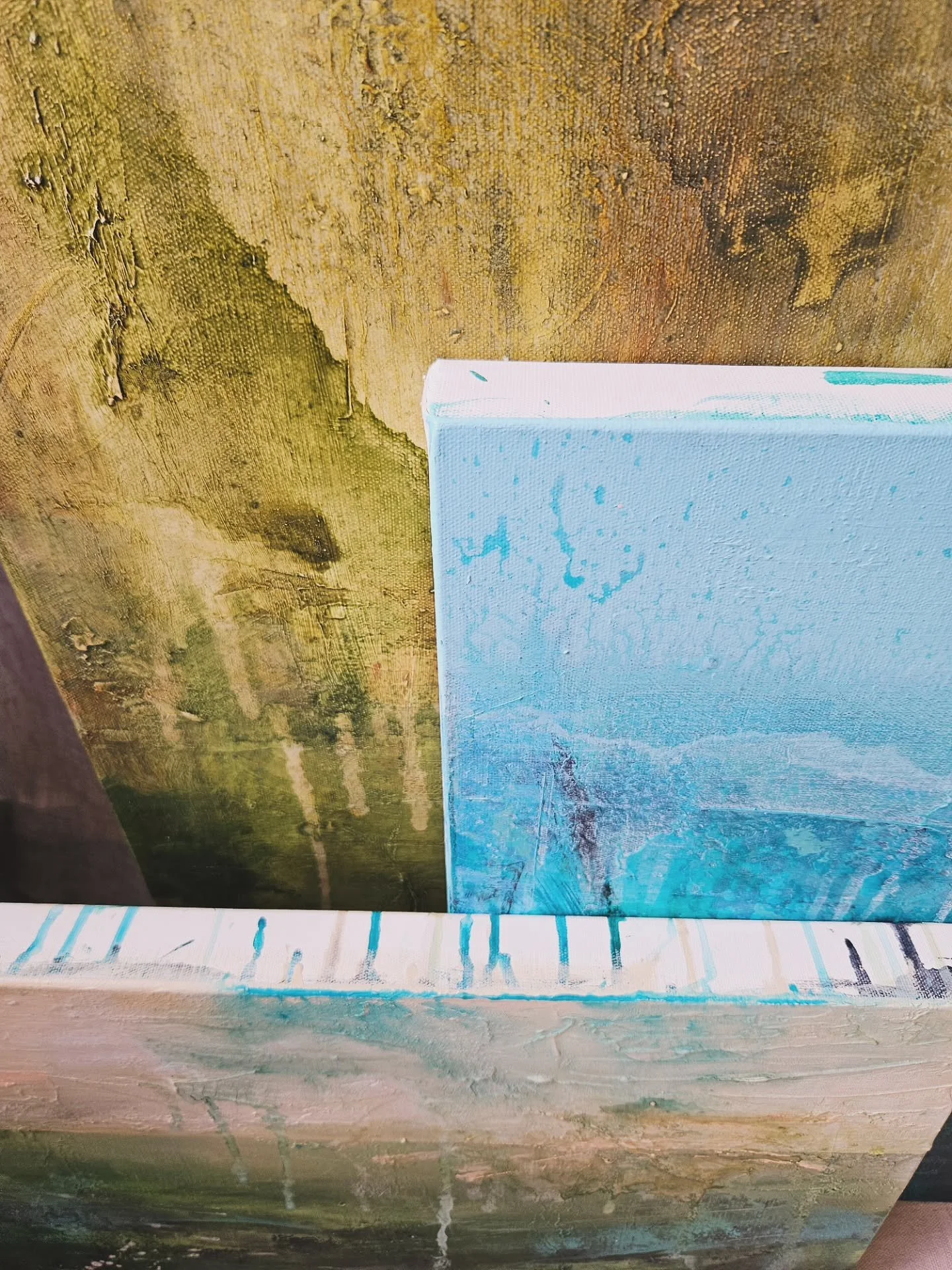 Day 6: Current Challenge
#21daysinmyartworld26
@taraleaver

The challenge for the next 7 months is to create enough paintings for a 3 day art show!

Consistency might be my word for this year? 🤔 Consistency in showing up to paint and nudge my painti