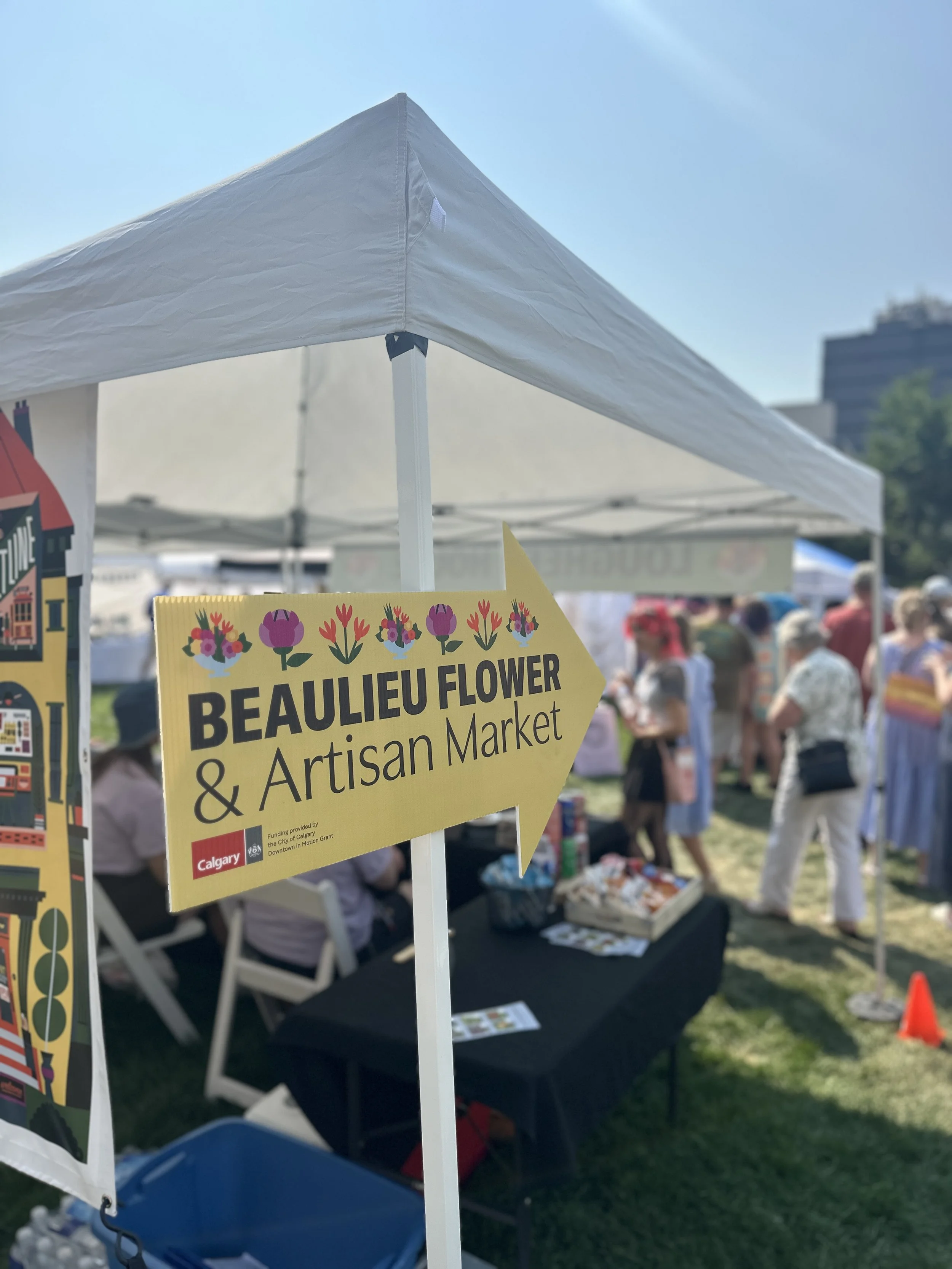 Beaulieu Flower and Artisan Market sign