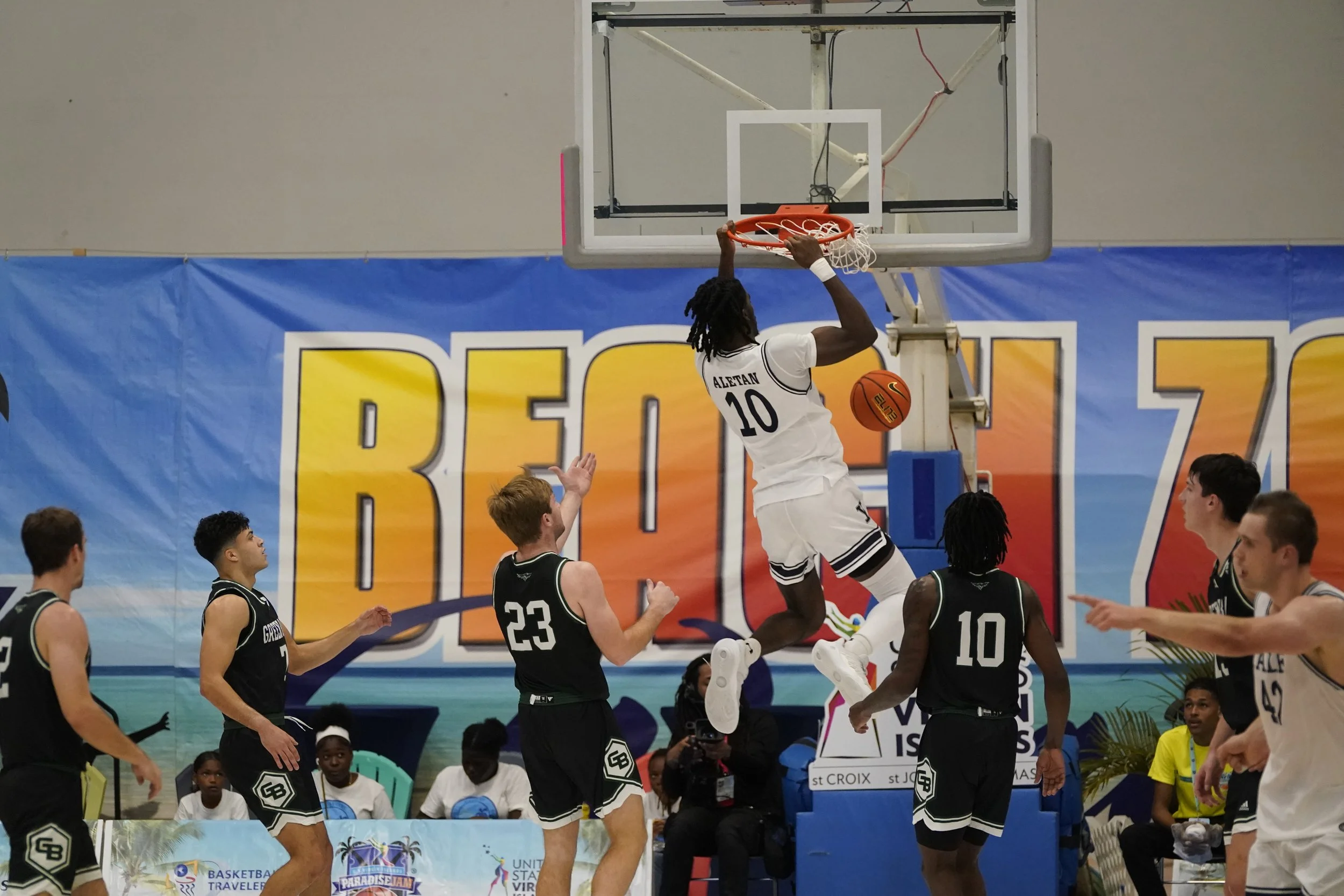 Yale Opens Paradise Jam With 73-67 Win Over Green Bay