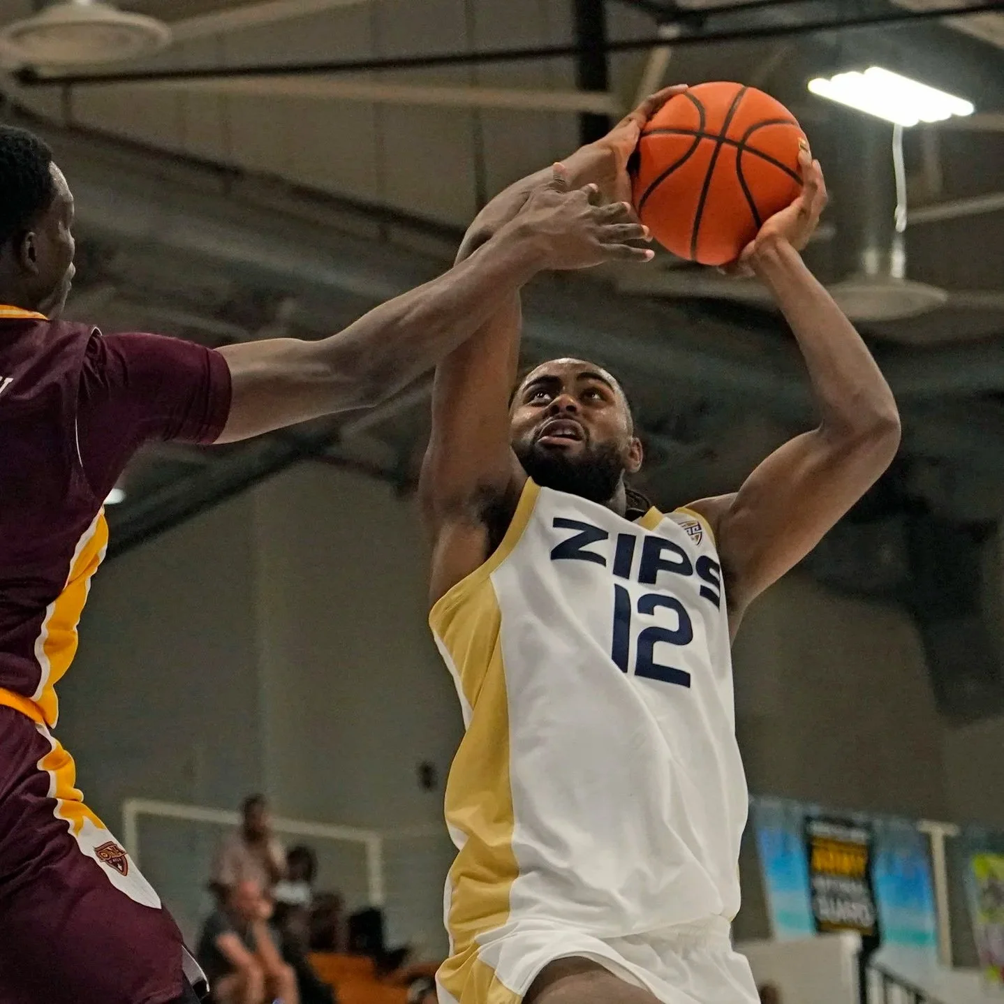 Akron Races Past Iona