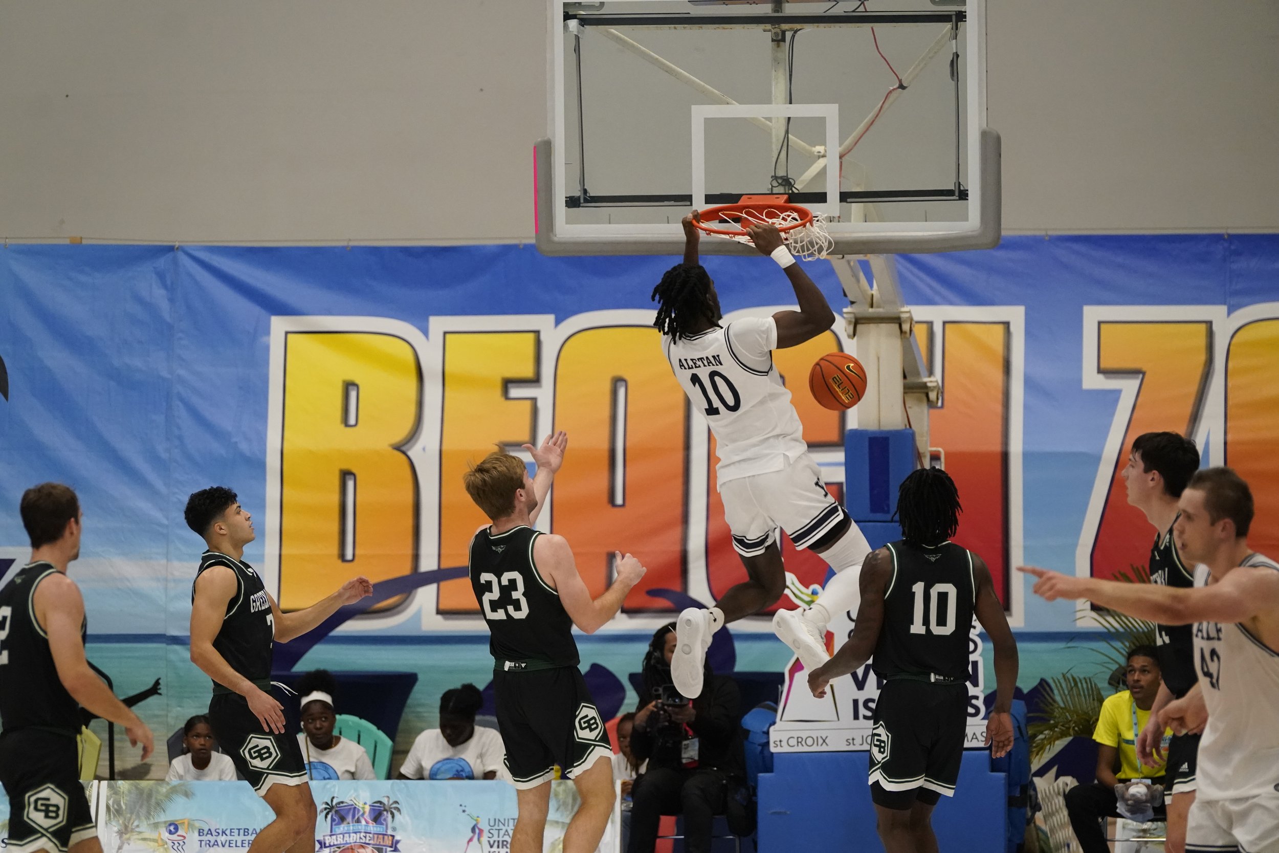 0309VIDN251121_Green Bay-Yale BKB.JPG