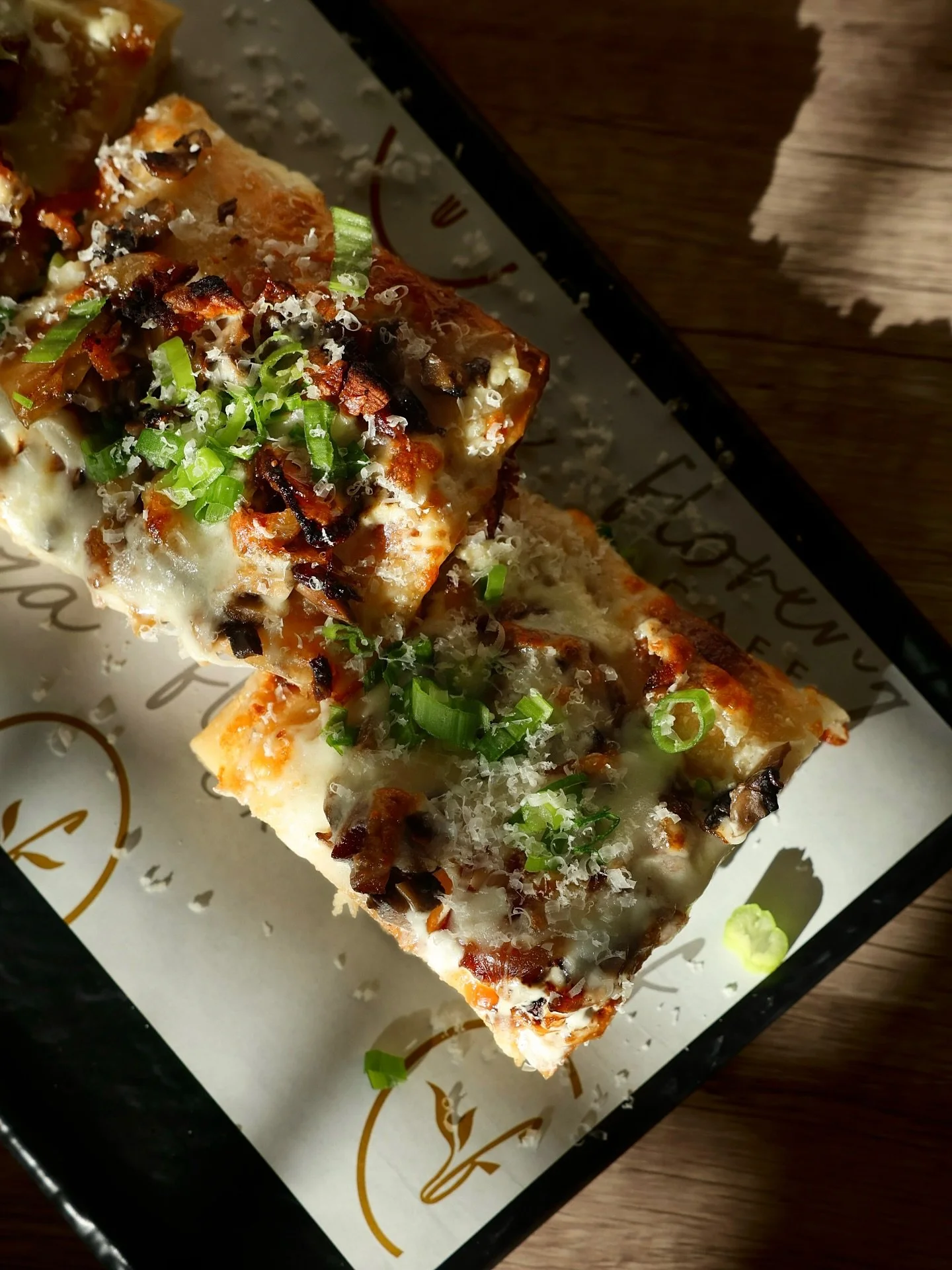 The weekend’s calling, and pizza’s the answer ๐ Swing by Florenza for our Roman-style pizzas — light, crispy, and baked to perfection. #Pizza