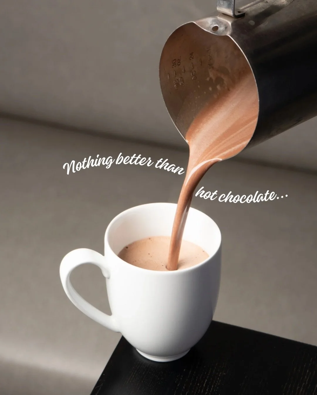 Nothing better than hot chocolate + whipped cream to make me happier! ☕️✨
.
.
#hotchocolate #florenzaboston #bostoneats