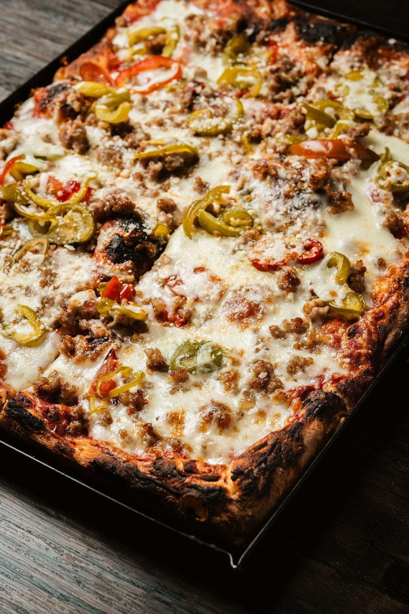 Crispy crust and cheeeeeese on top! This is how we do it! 😎
#bostoneats #CrispyCrust #italianfood #bostonfoodies