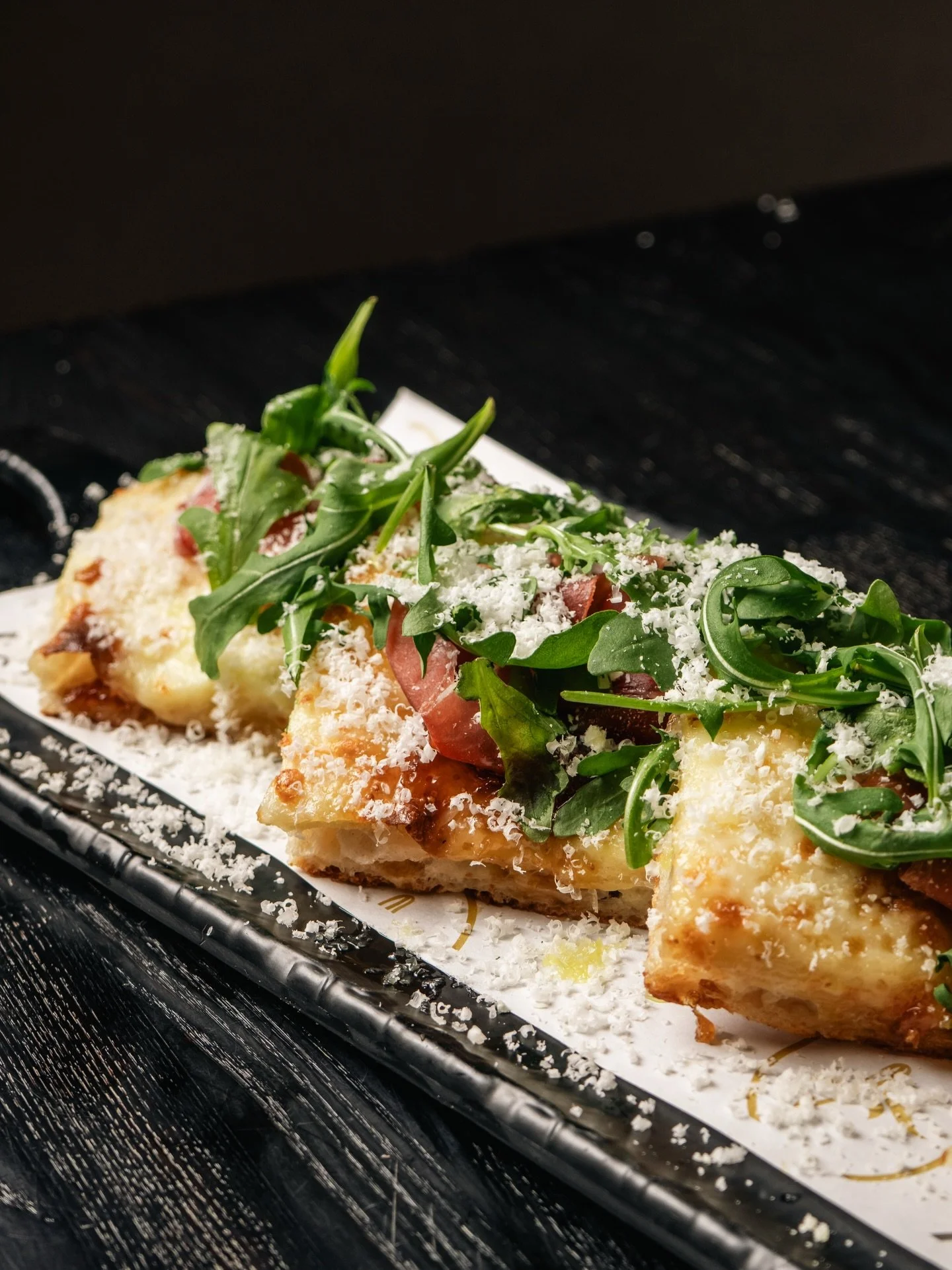 Today&rsquo;s choice? Prosciutto and fig. 🍕
One bite and you&rsquo;ll understand why this Roman-style pizza is a customer favorite at Florenza!
.
.
#bostonets #bostonfoodie #romanpizza #eastboston