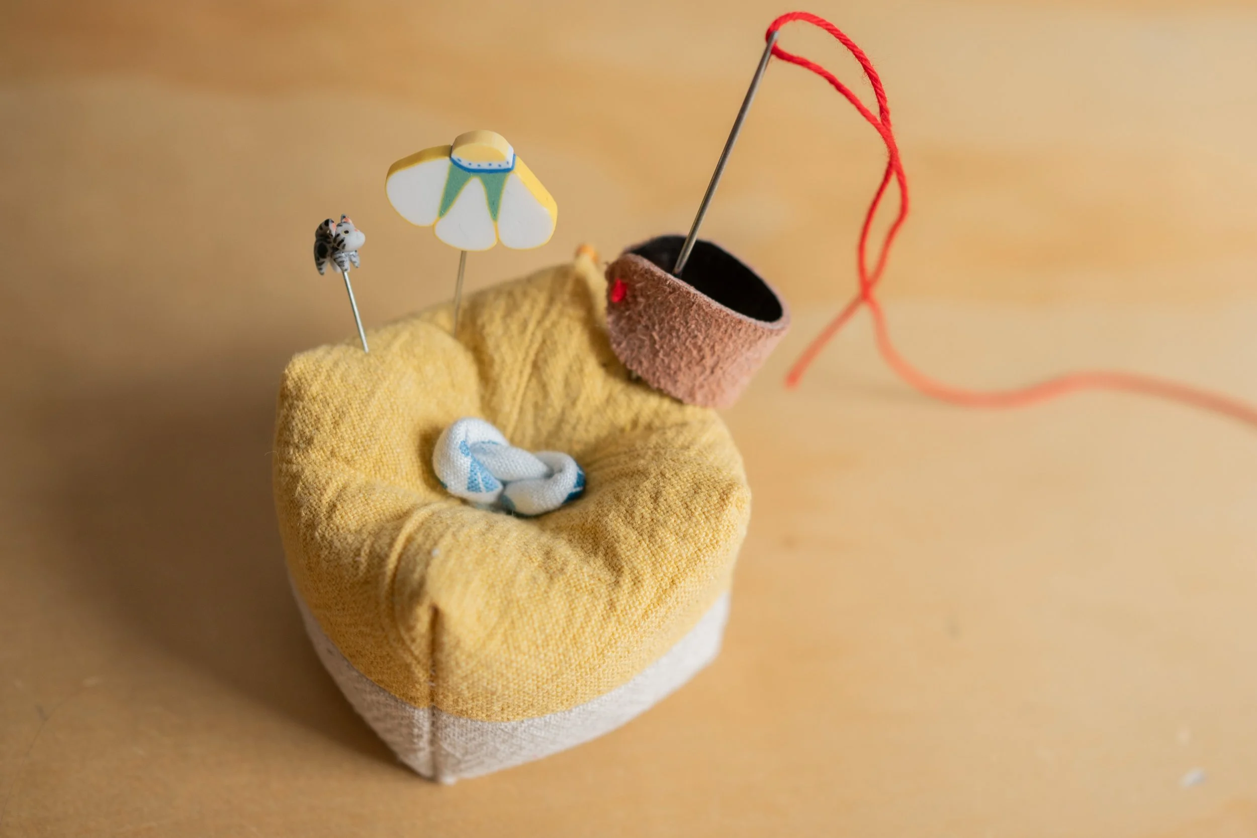 Made this little bojagi-inspired pincushion to bring along on my summer travels. ✨ Can you tell from the colours that I&lsquo;m already in vacation mode? I can&rsquo;t wait to see my family, explore new places, find inspiration, and bring fresh ideas