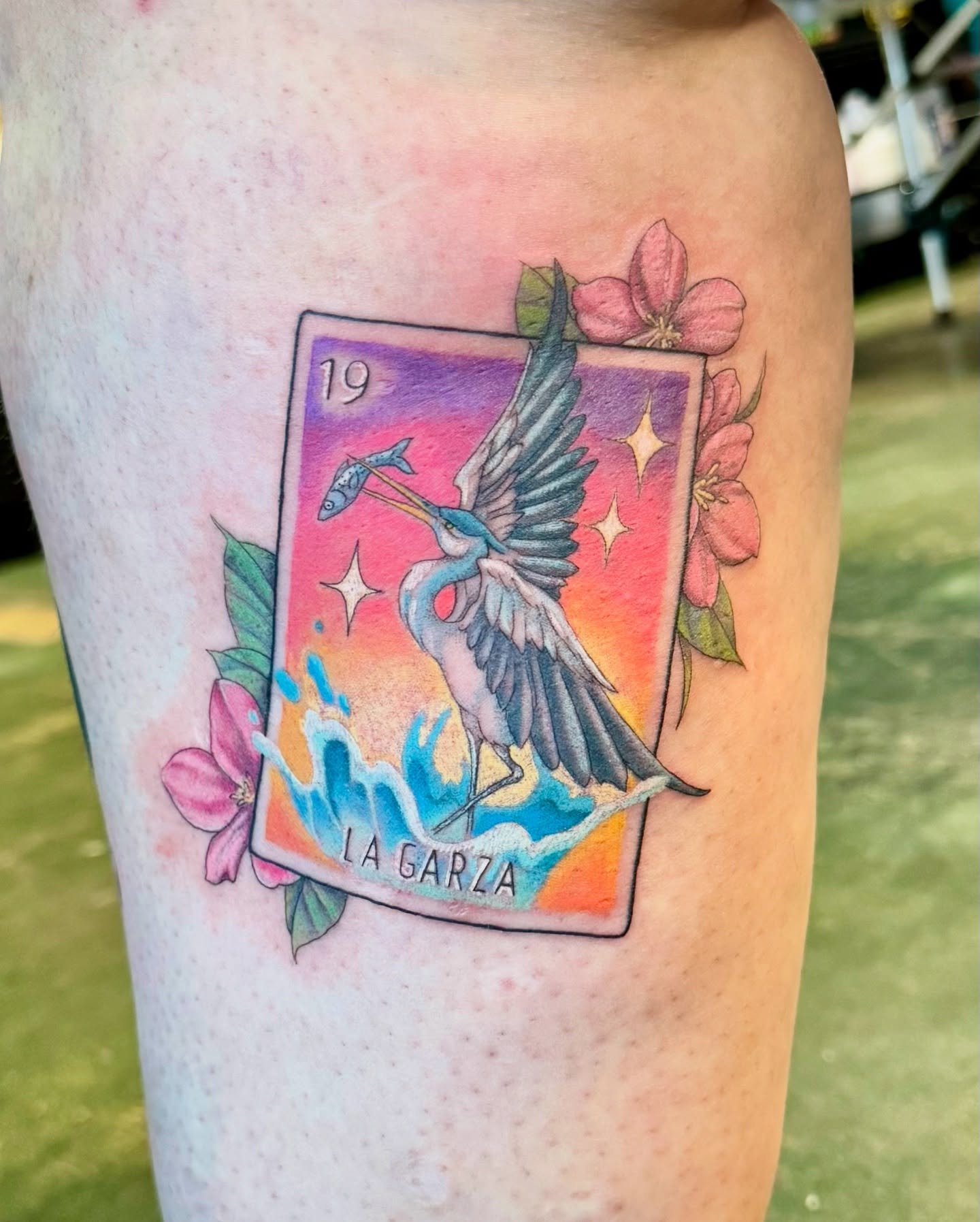Som fun color pieces as of late 💜 done by Akiko @akikoworkart 
.
.
.
#loteria #heron #butterflytattoo #botanicaltattoo #lettering