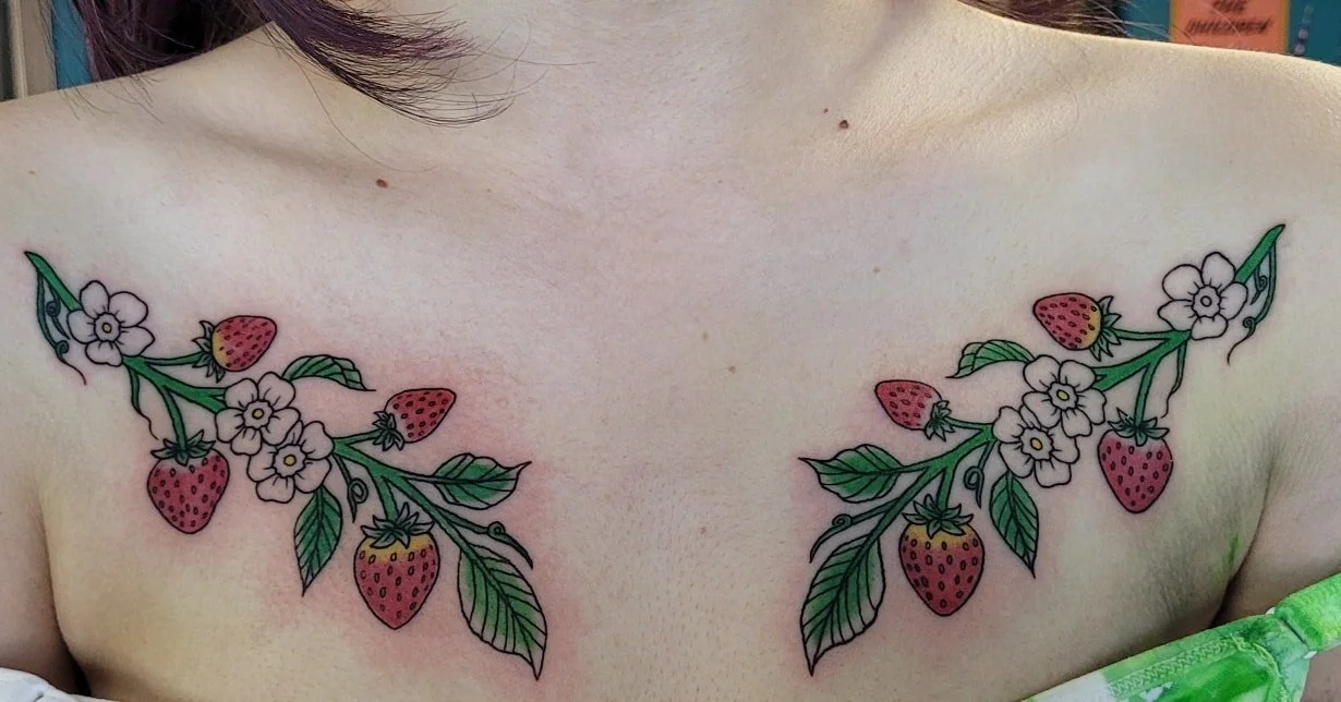 Strawberry 🍓 vines! Tattooed by Kendra! @kendra.thorn.tattoo