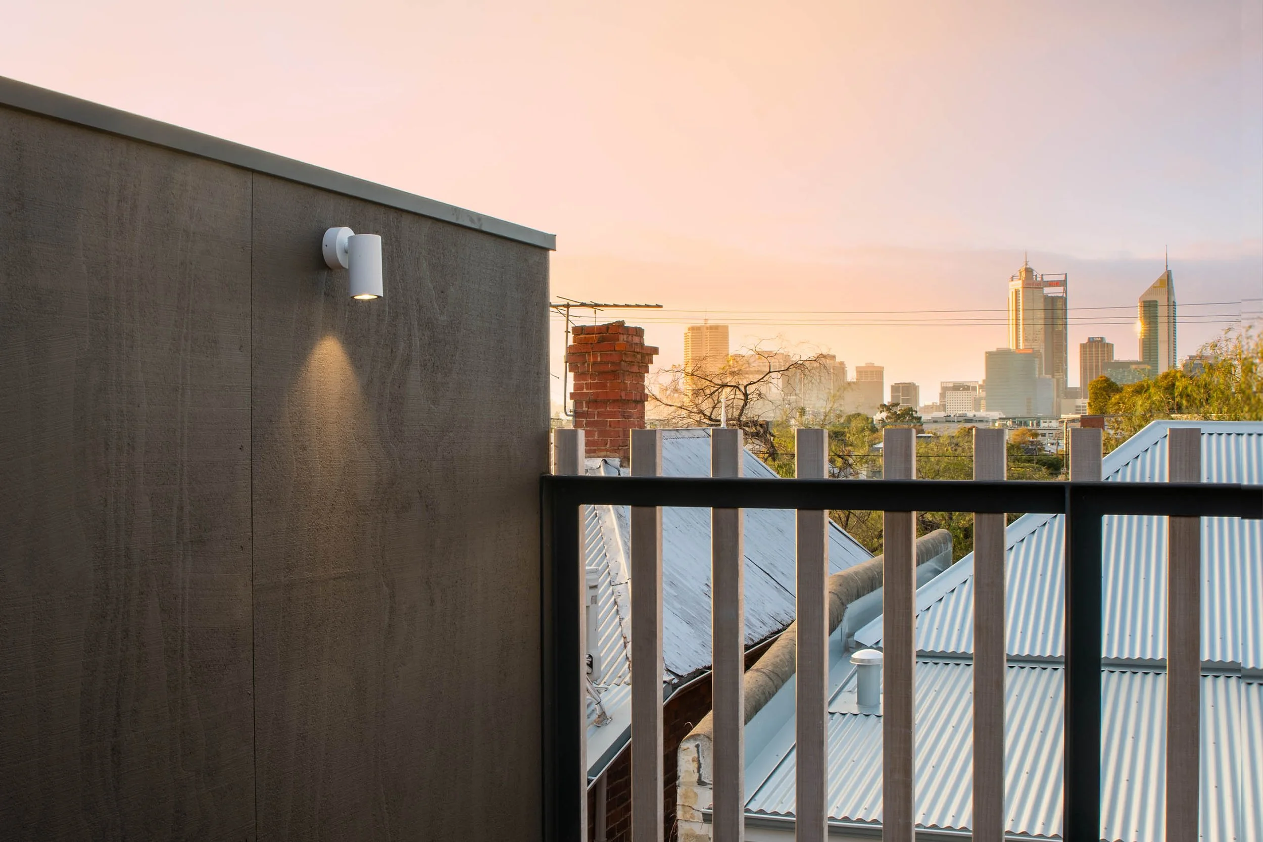 Unios Onyx Spotlight — Lighting Options