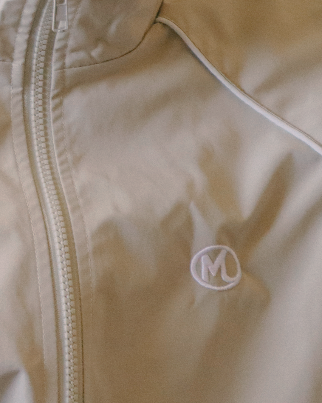 Tan ZIpper post.png