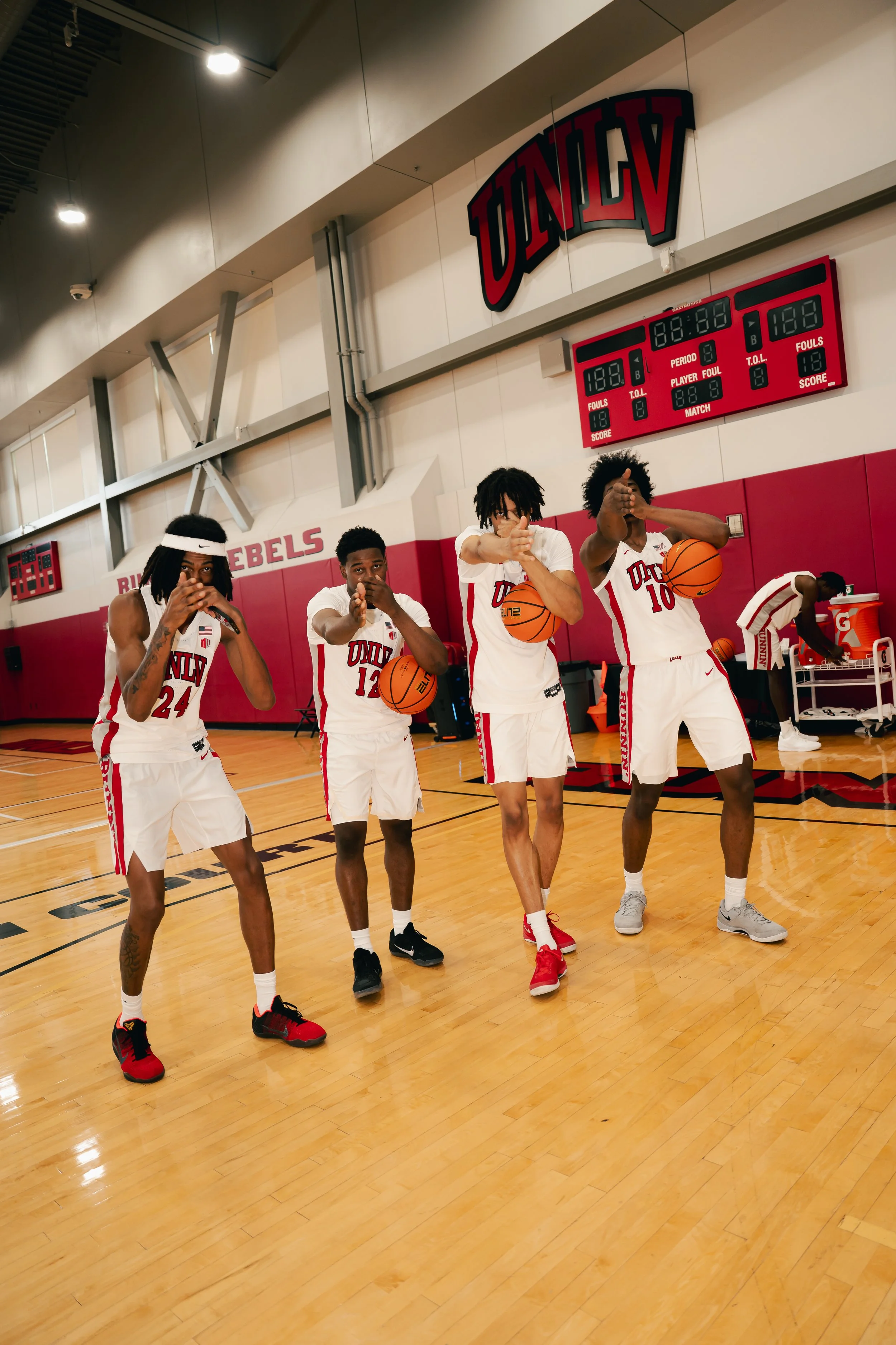 MBB_MediaDay_UNLV_251002_ECB08815.jpg