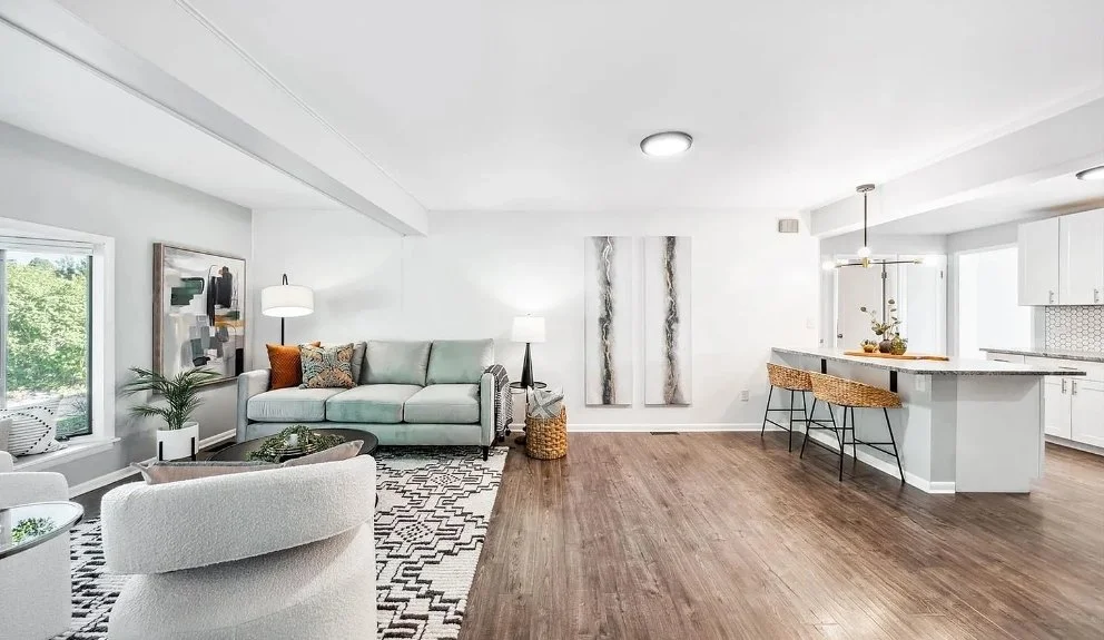 230 s hudson (3).jpeg