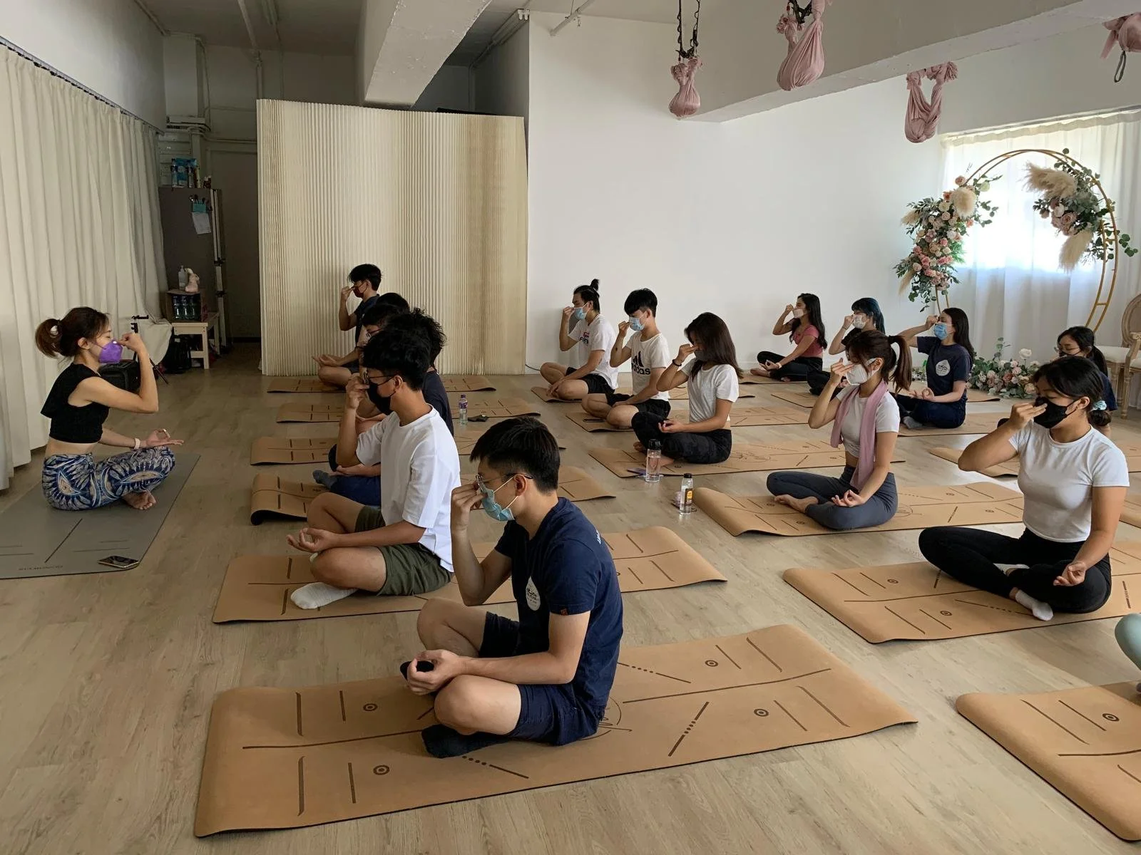 Community Yoga Collaboration - 舒壓瑜伽、雙人瑜伽和團隊合作
