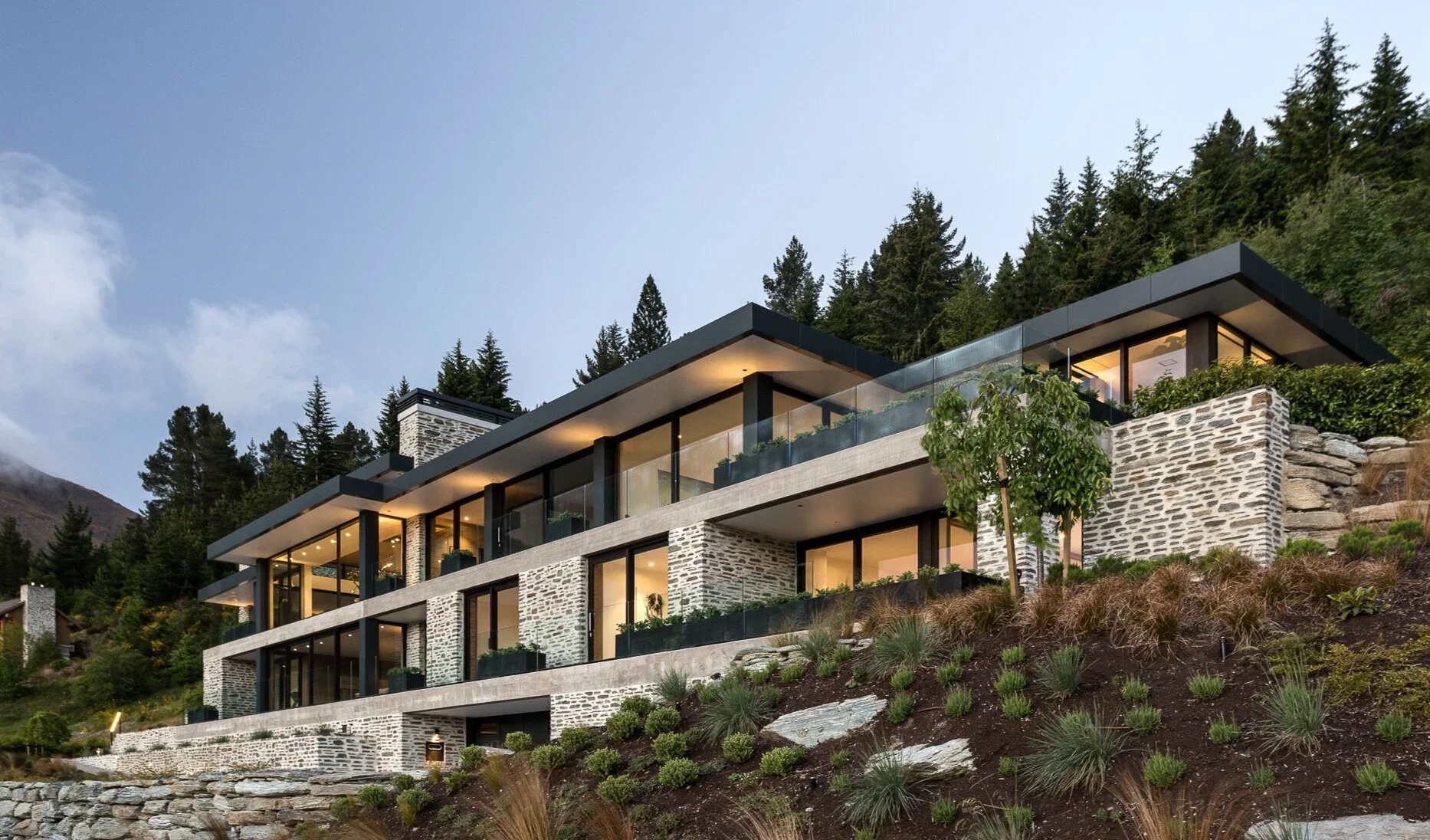 Mason%26Wales-Stelvio-The-Peak-House-Queenstown-Houses-Contemporary-102.webp